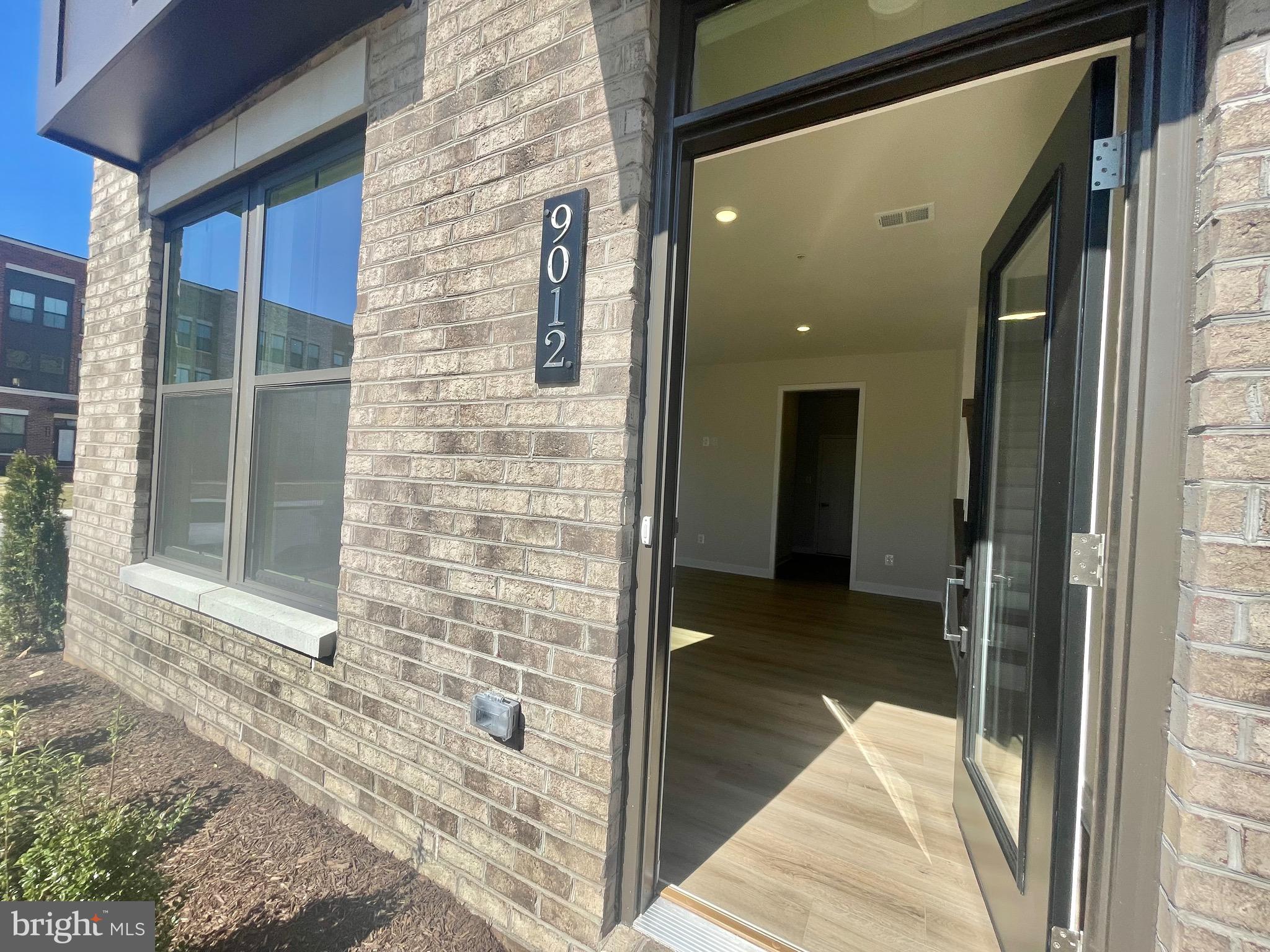 VILLAGES OF URBANA - Residential Lease