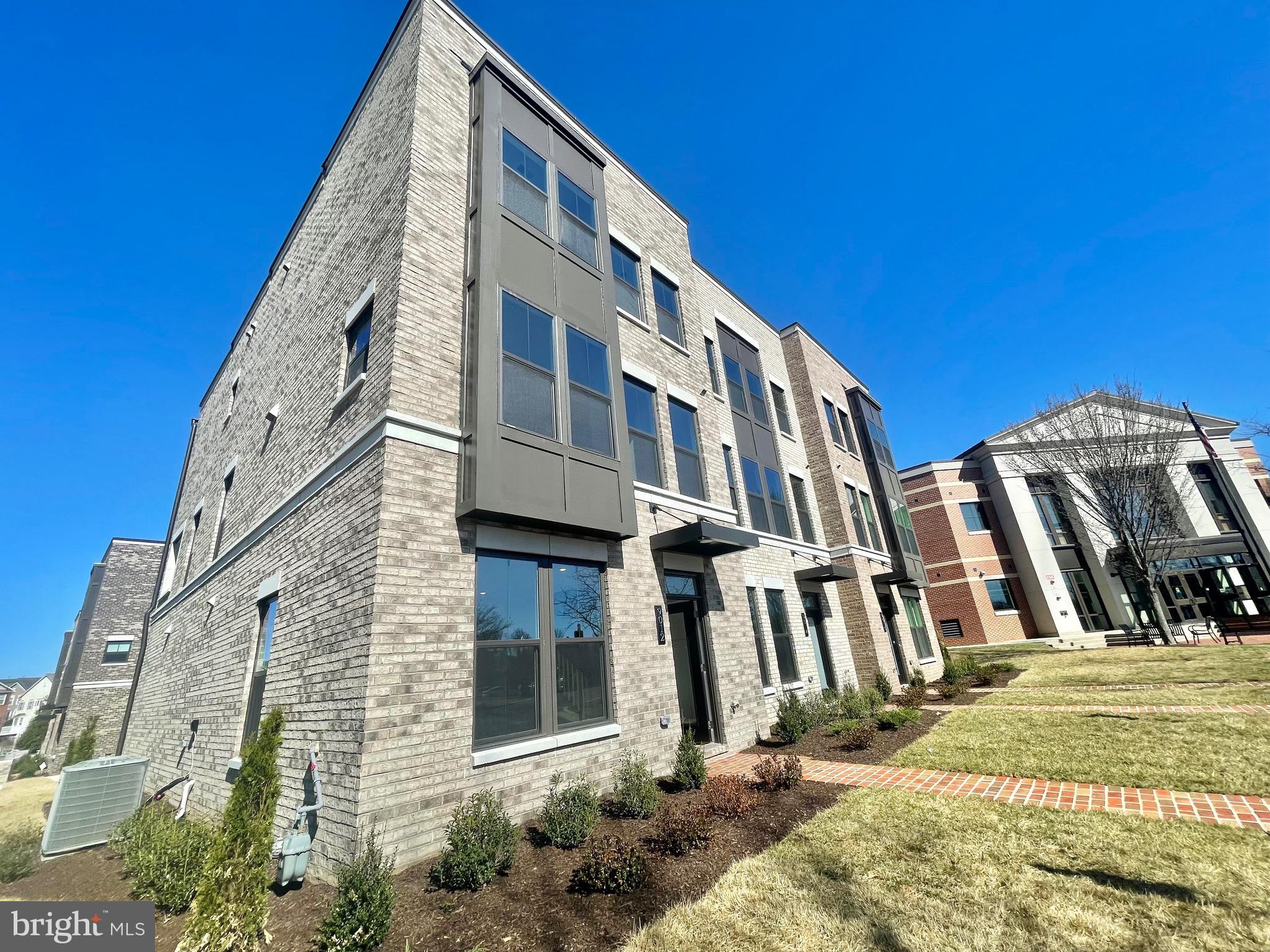 VILLAGES OF URBANA - Residential Lease