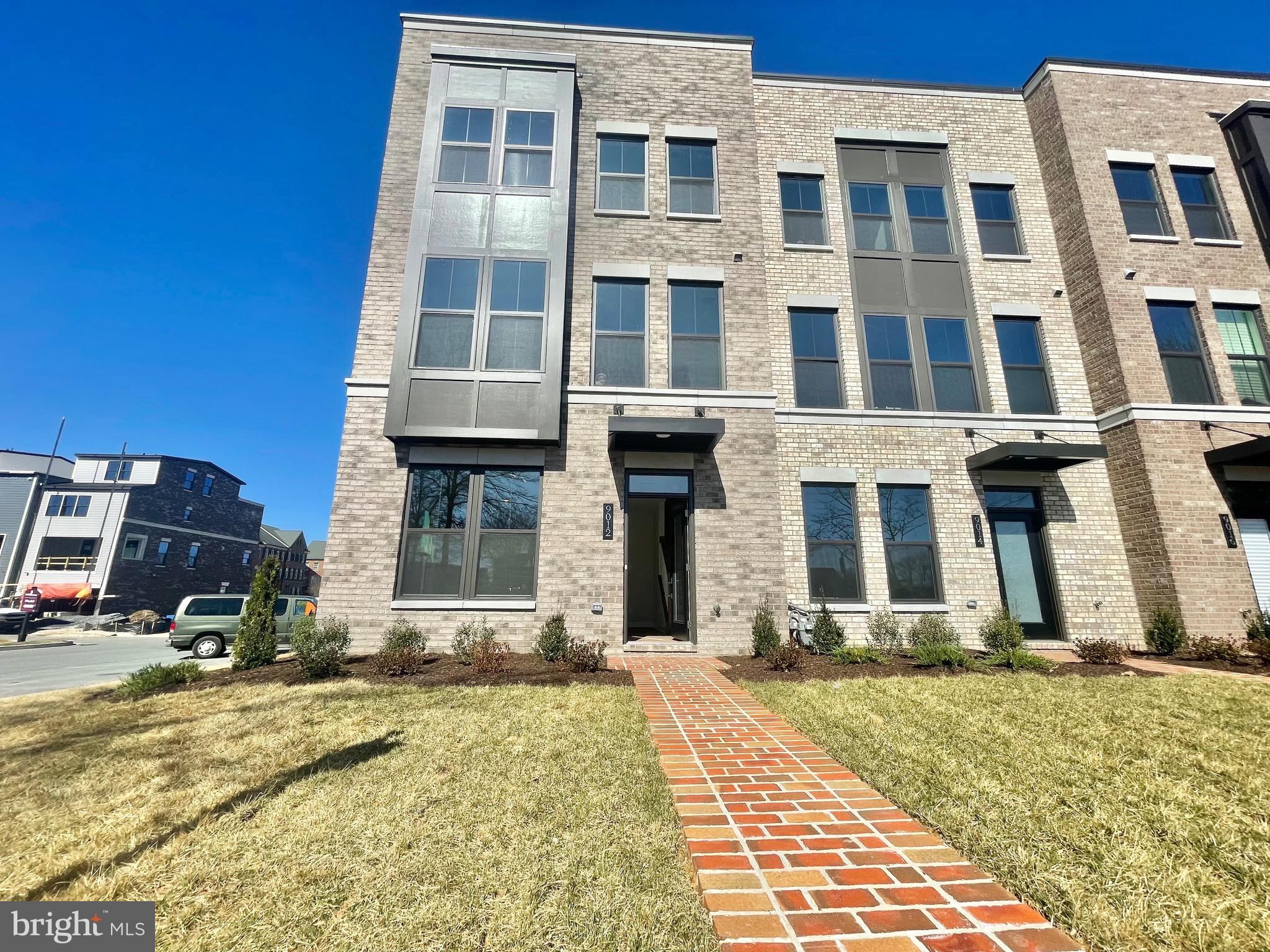 VILLAGES OF URBANA - Residential Lease