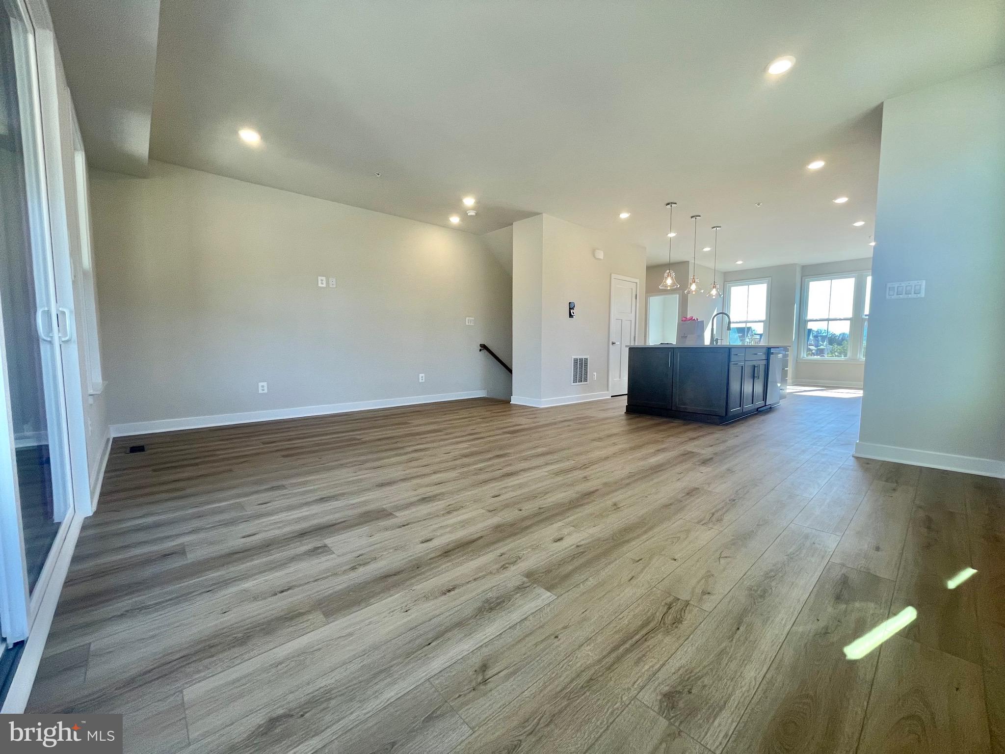 VILLAGES OF URBANA - Residential Lease