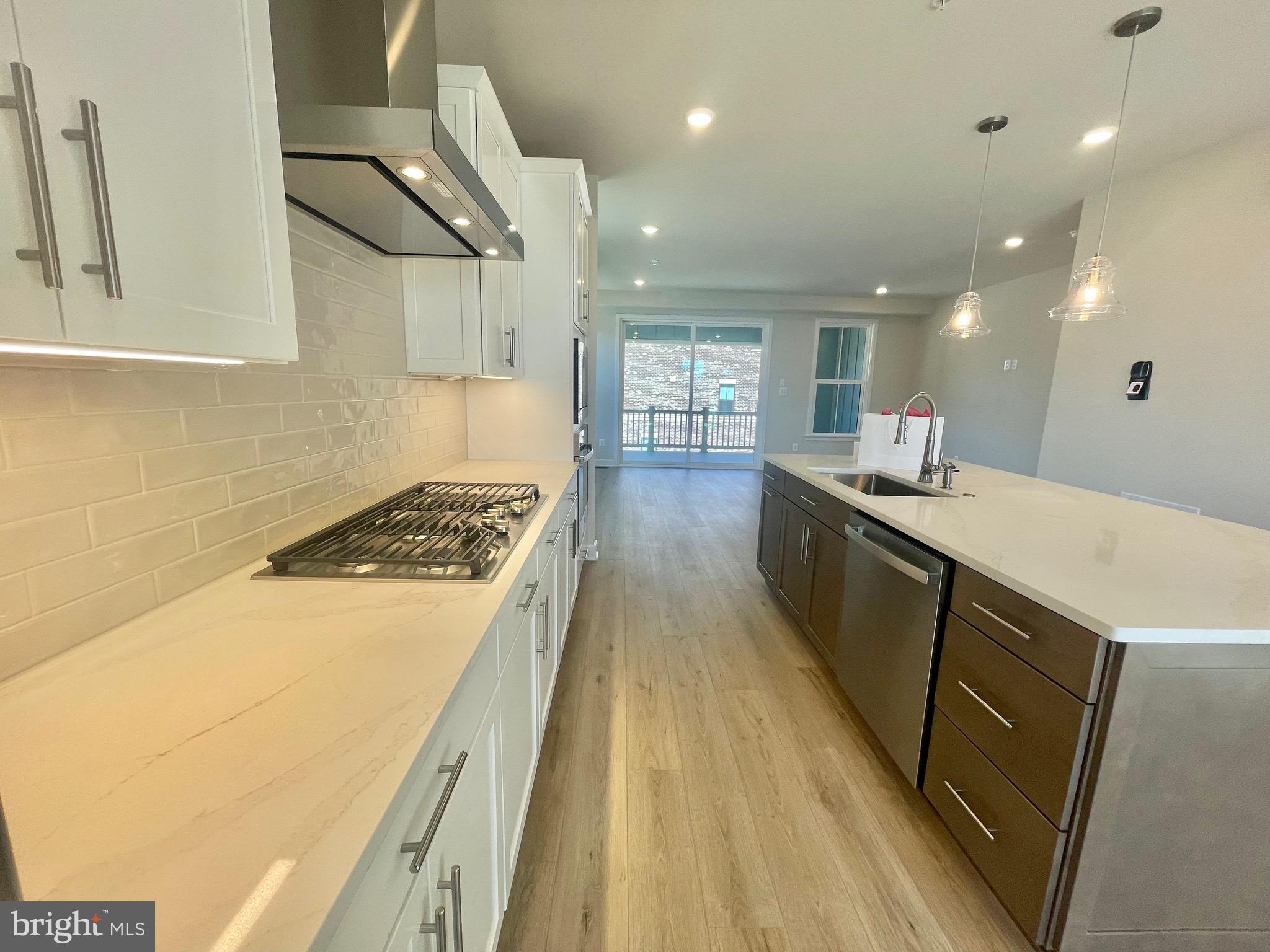 VILLAGES OF URBANA - Residential Lease