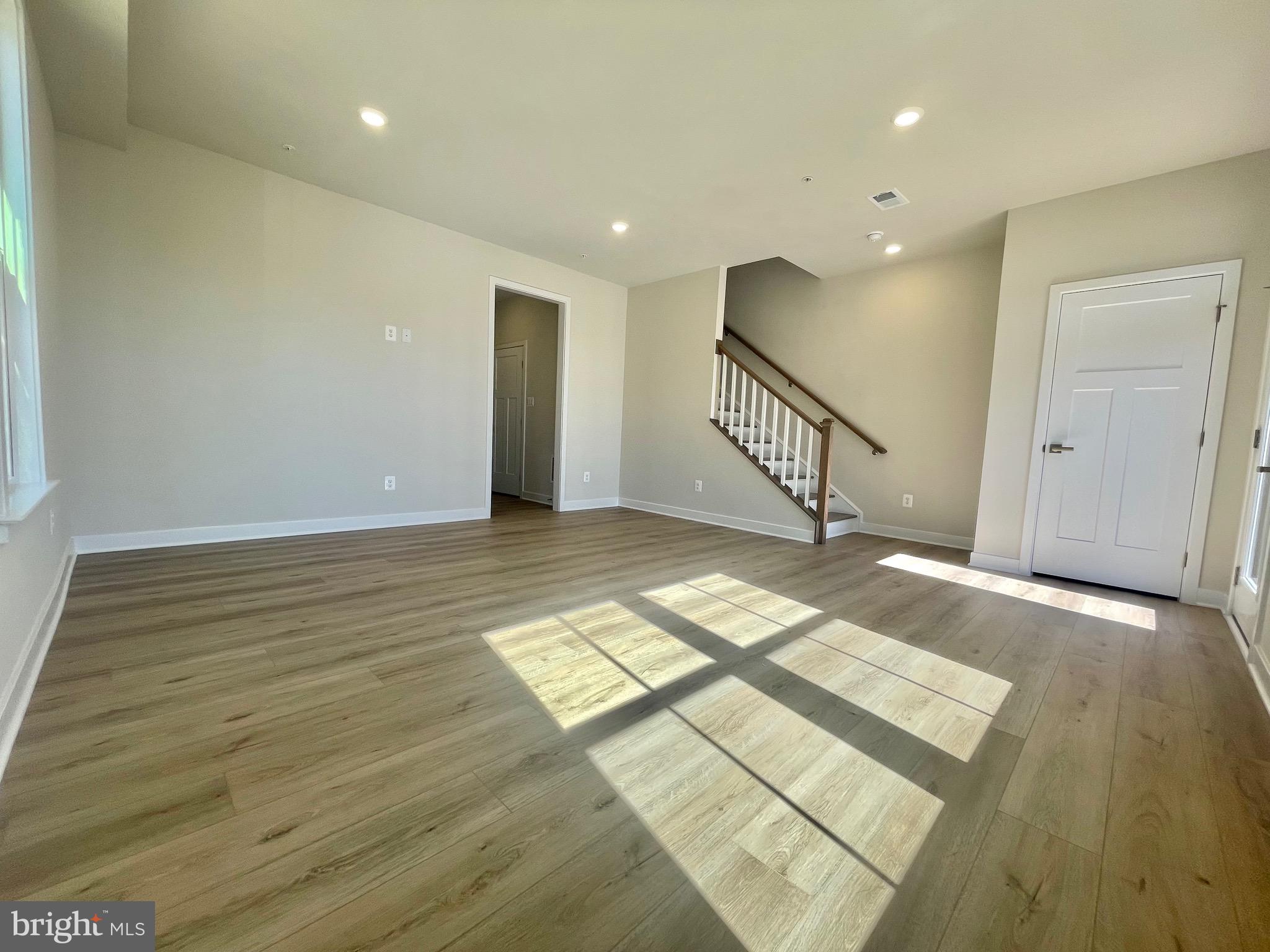 VILLAGES OF URBANA - Residential Lease