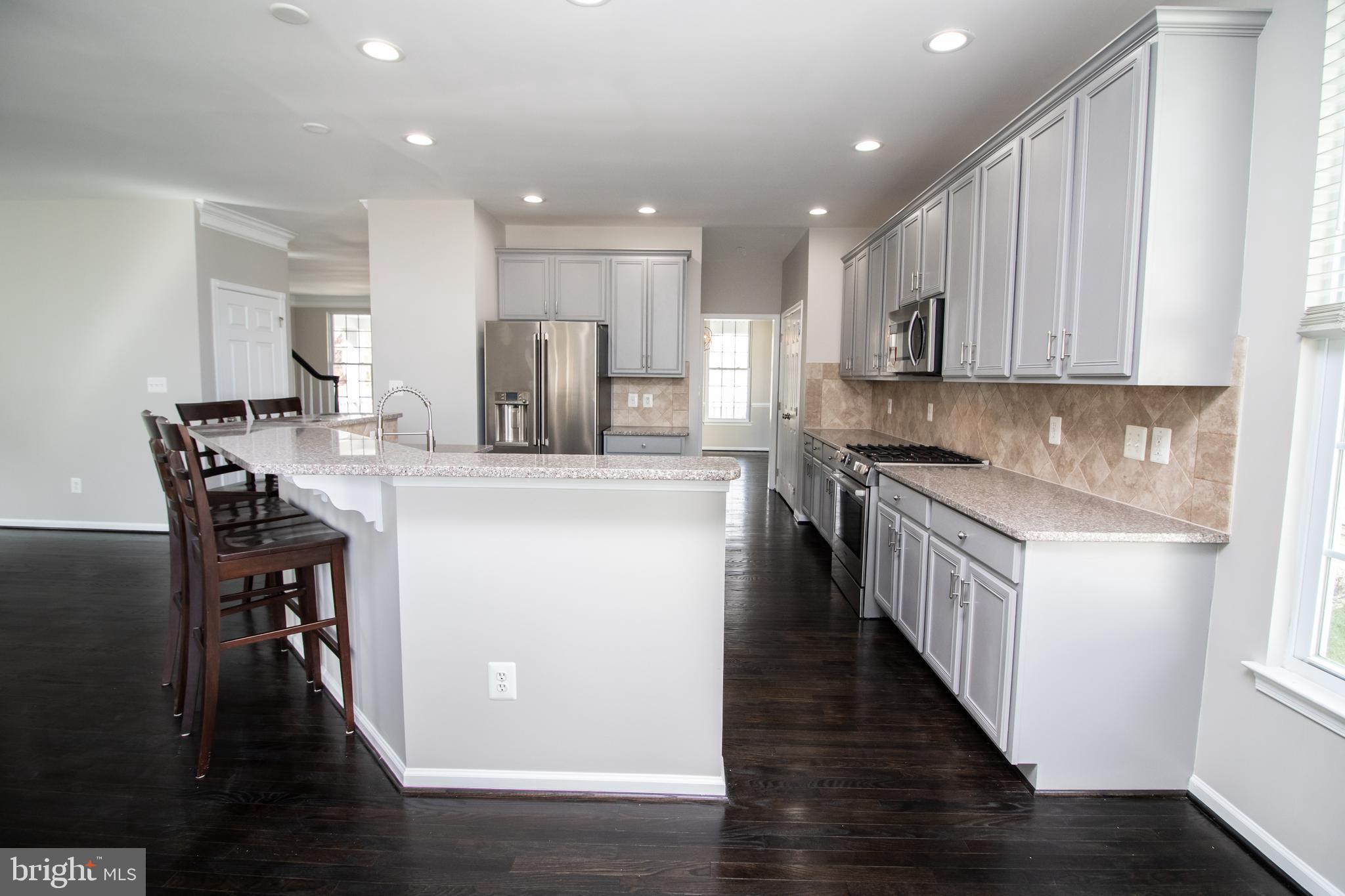 SOUTH RIDING - Residential