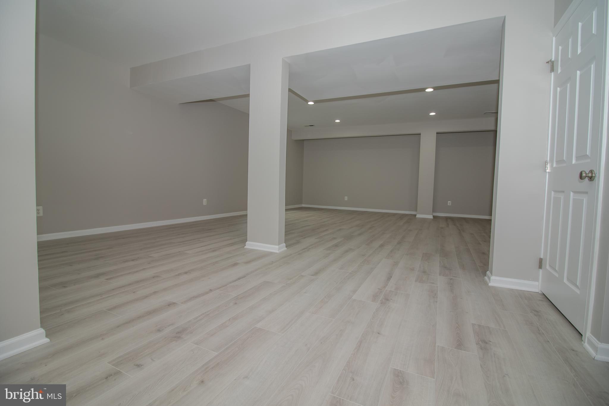 SOUTH RIDING - Residential