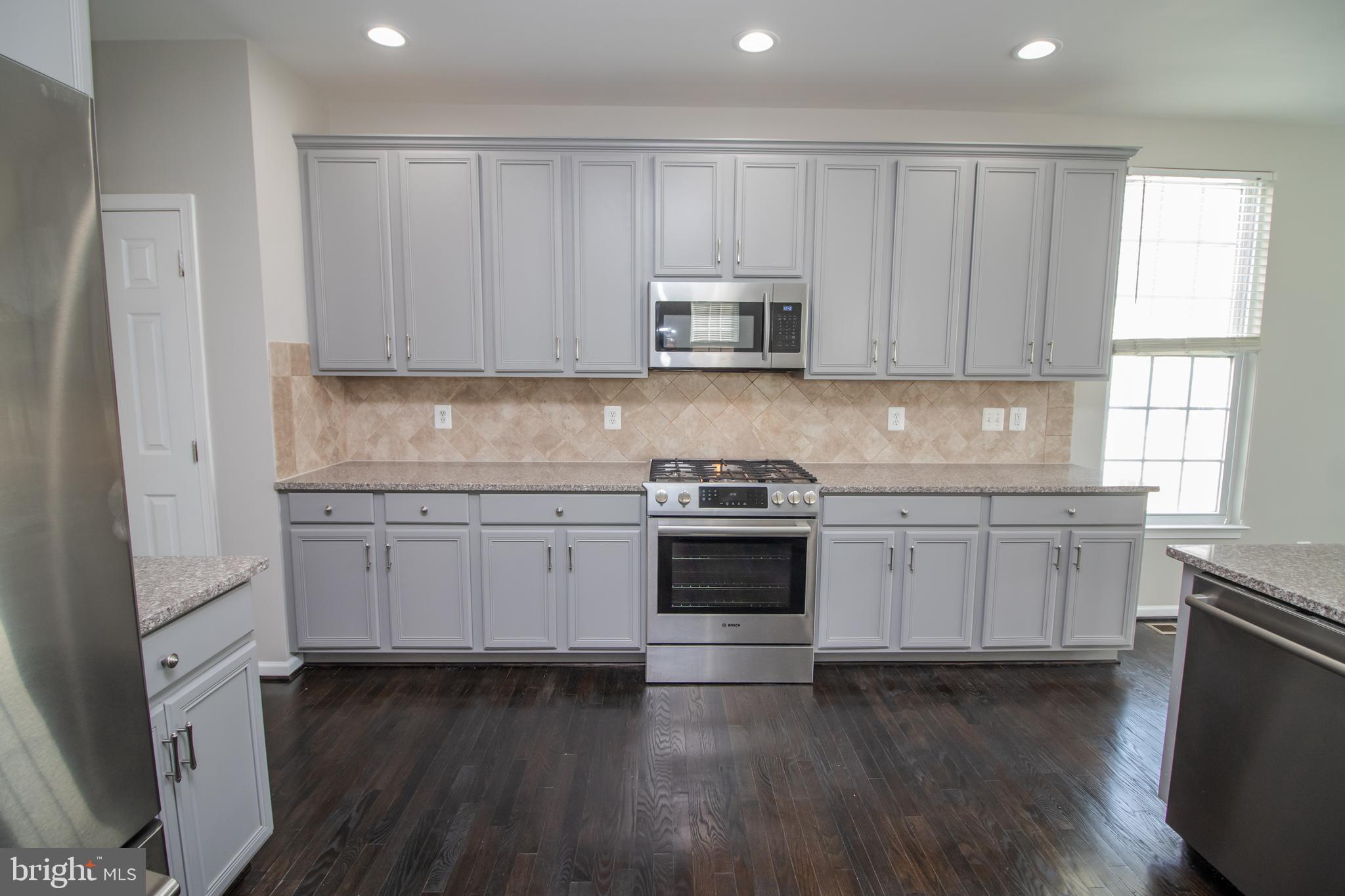 SOUTH RIDING - Residential