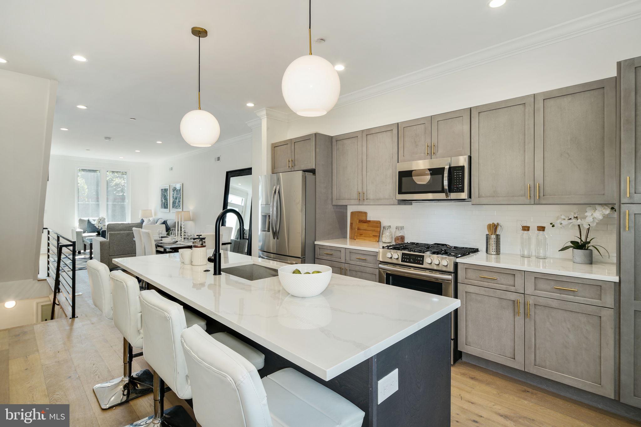 WEST KENSINGTON - Residential