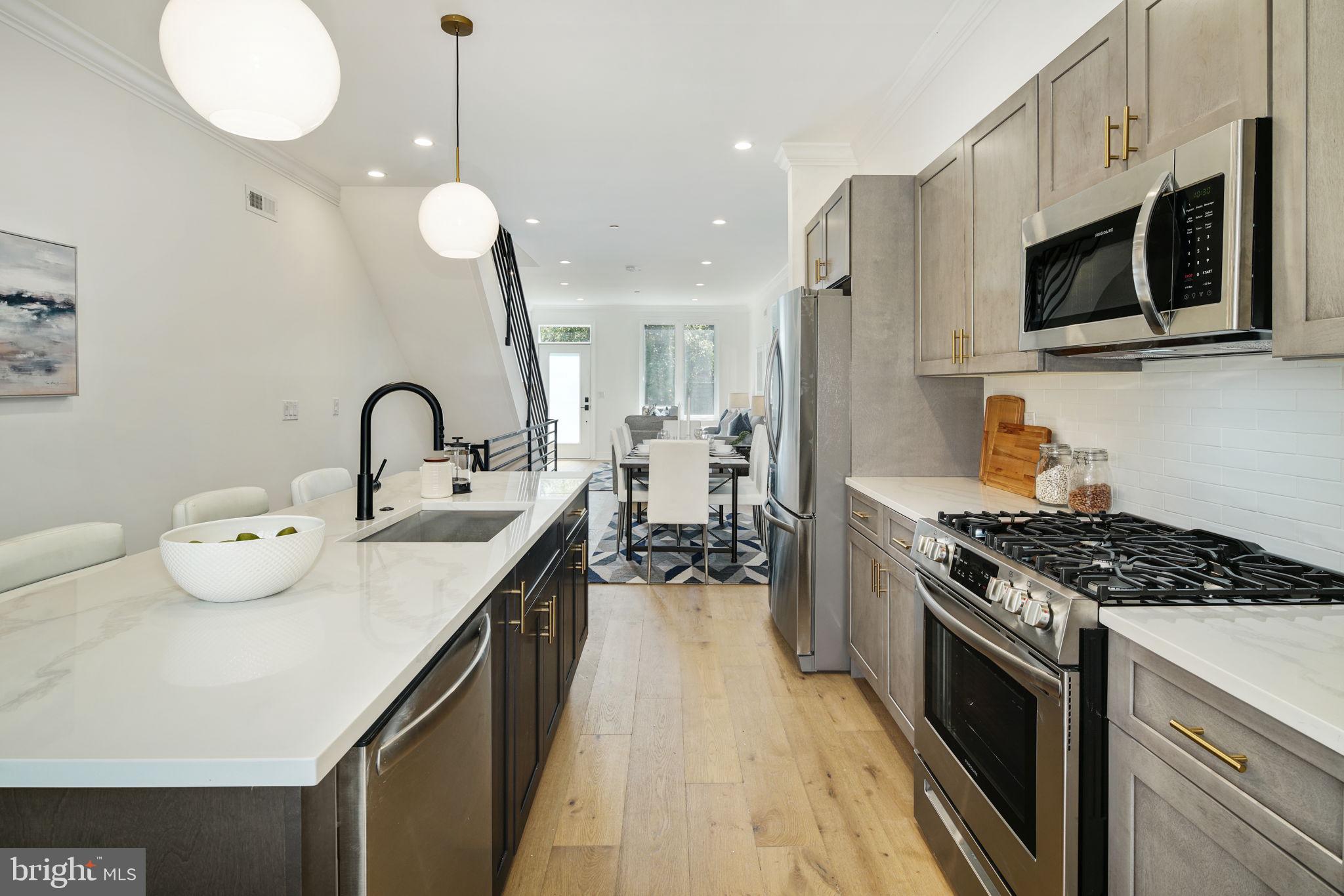 WEST KENSINGTON - Residential