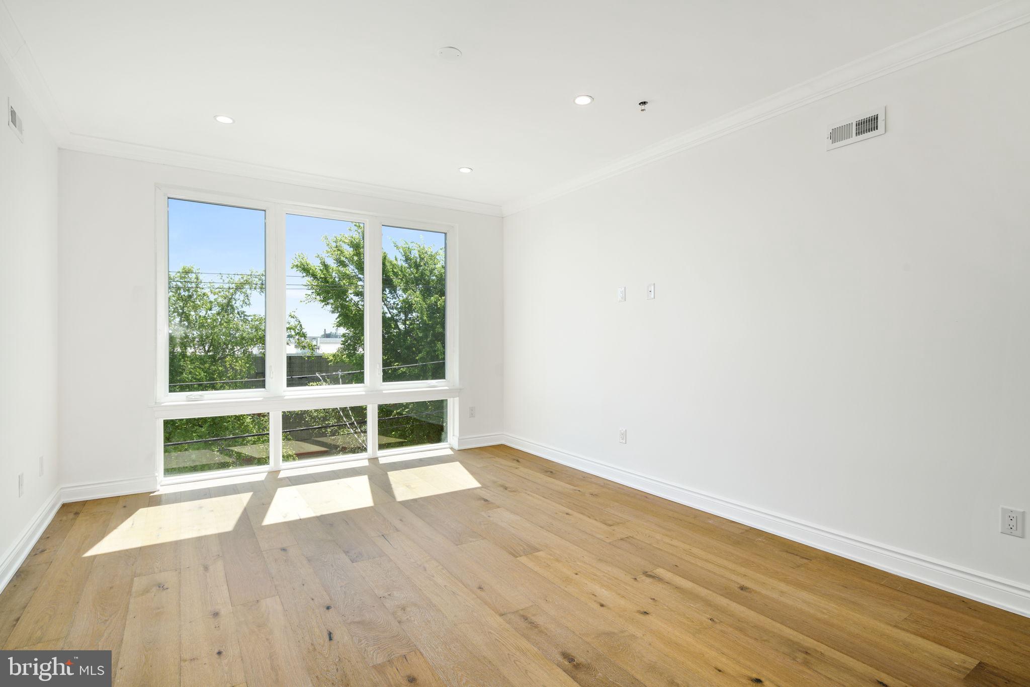 WEST KENSINGTON - Residential