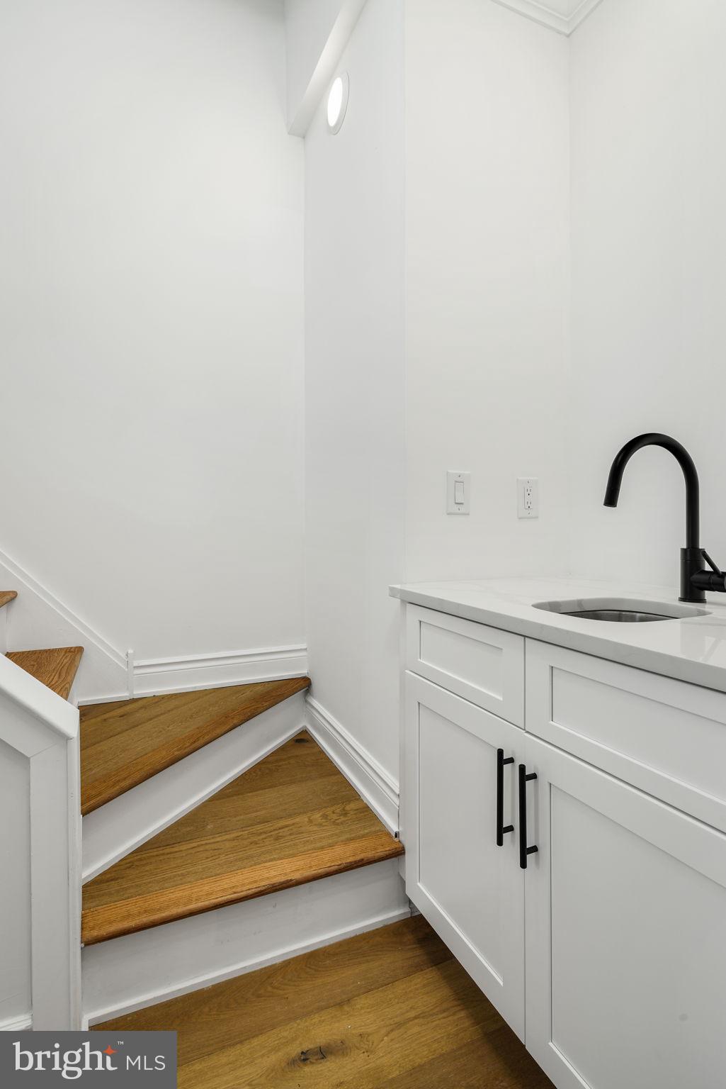 WEST KENSINGTON - Residential