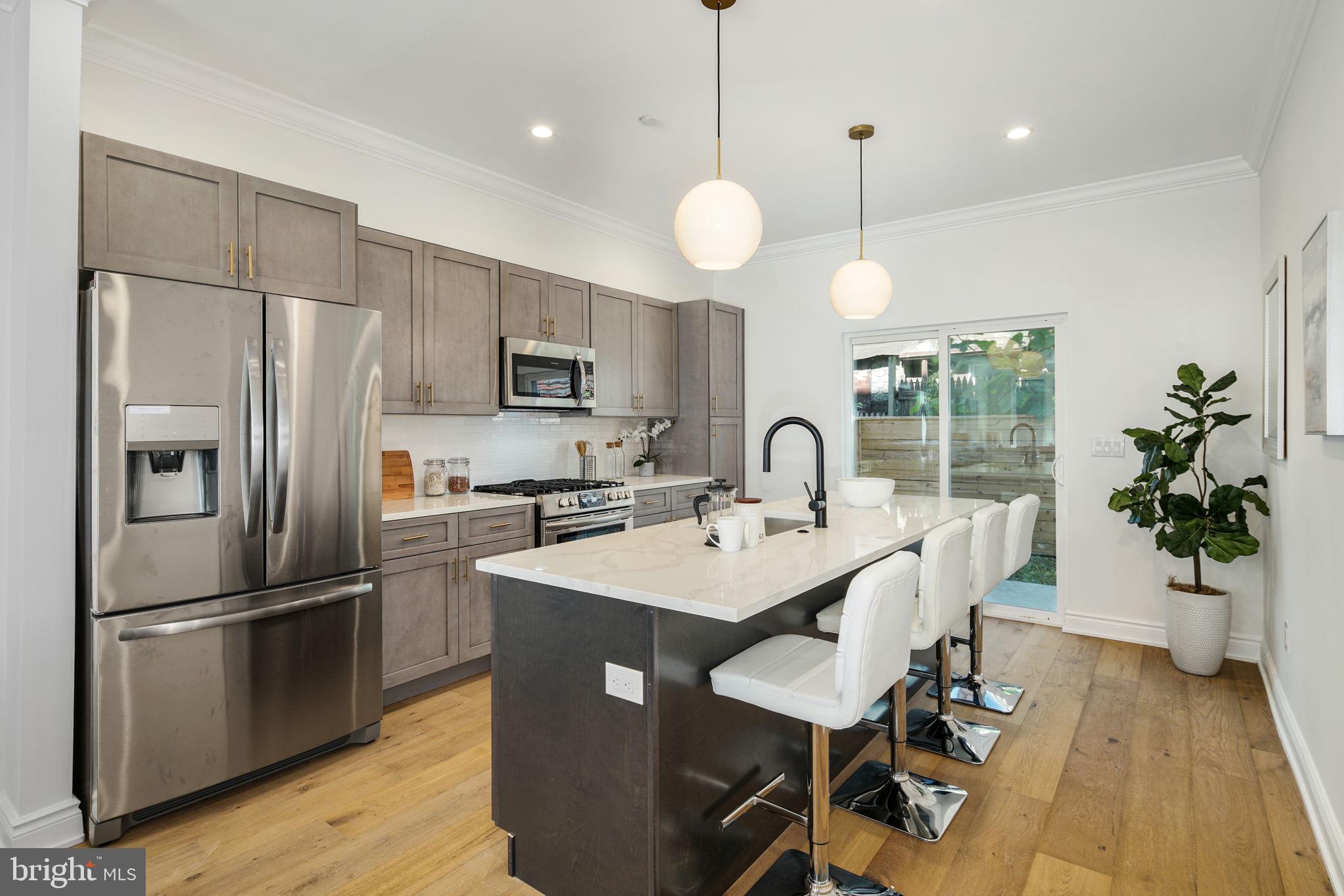 WEST KENSINGTON - Residential