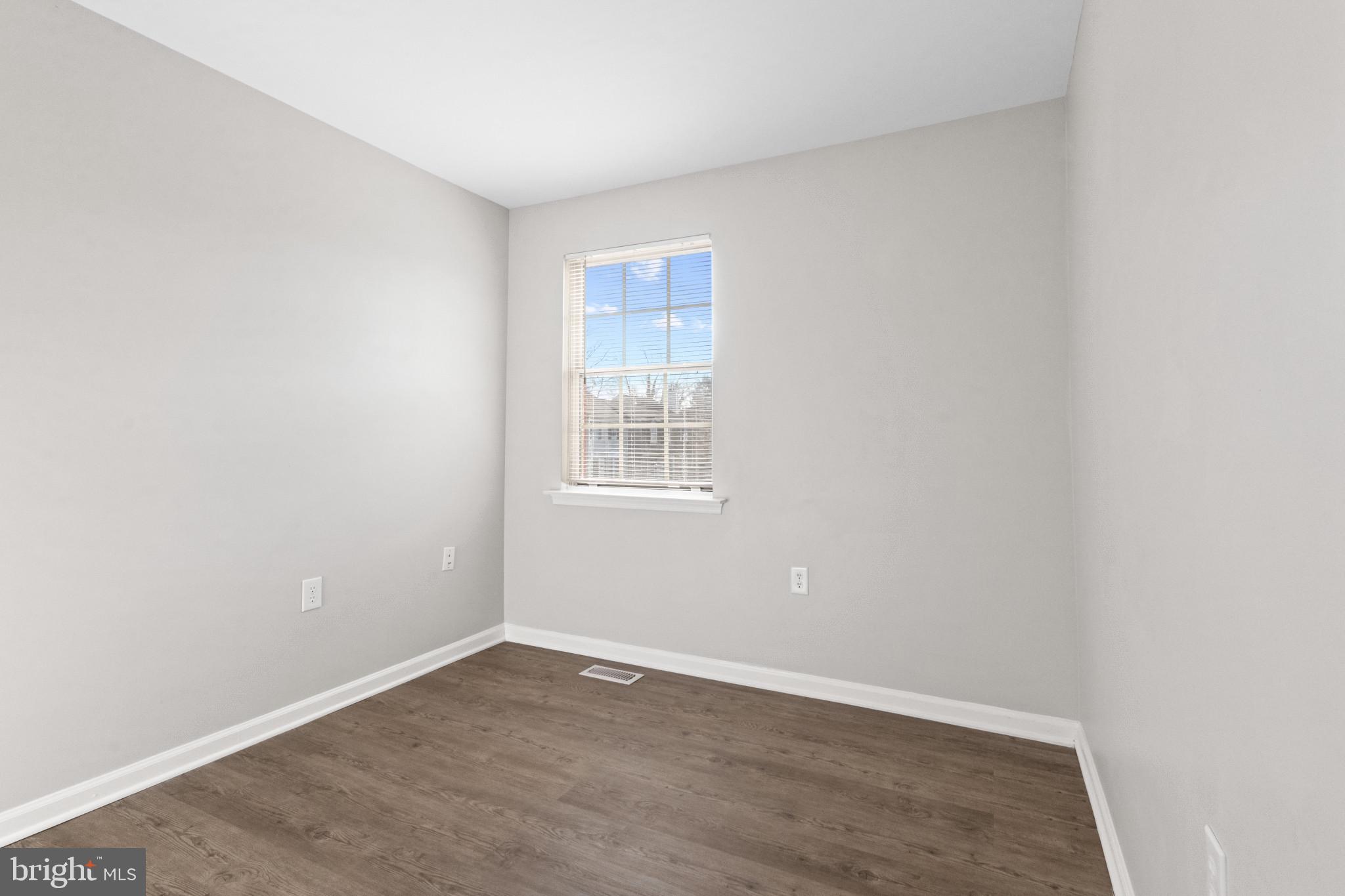 CROGHAN SQUARE - Residential