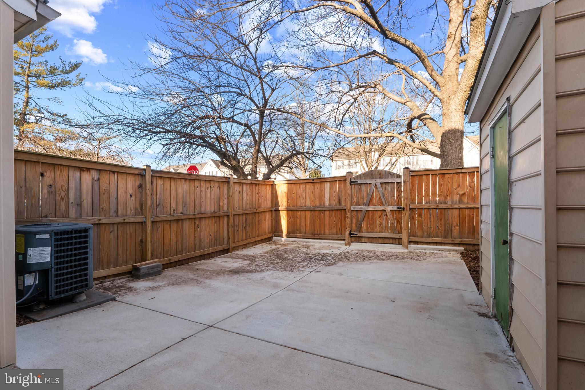 CROGHAN SQUARE - Residential