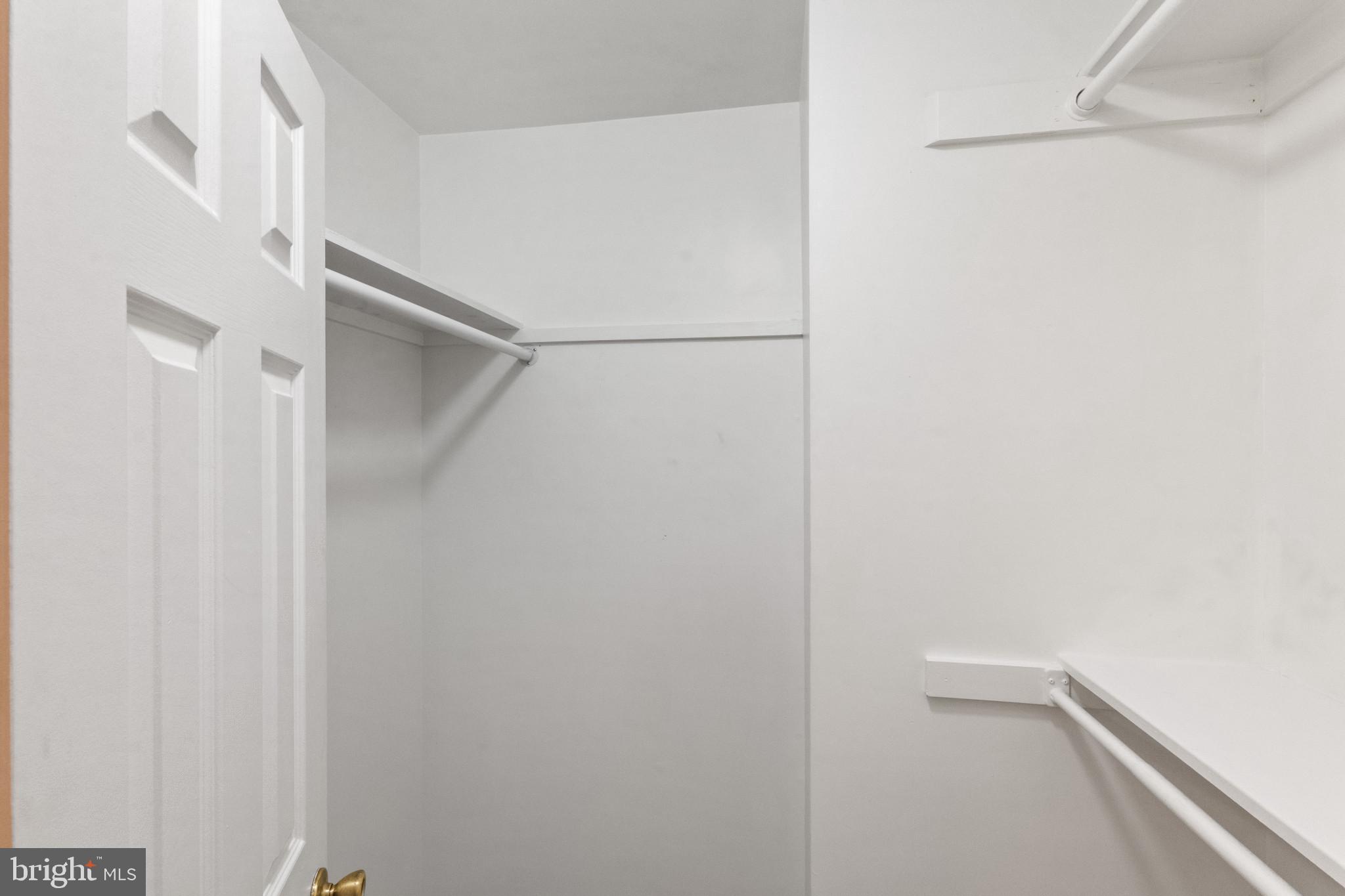 CROGHAN SQUARE - Residential