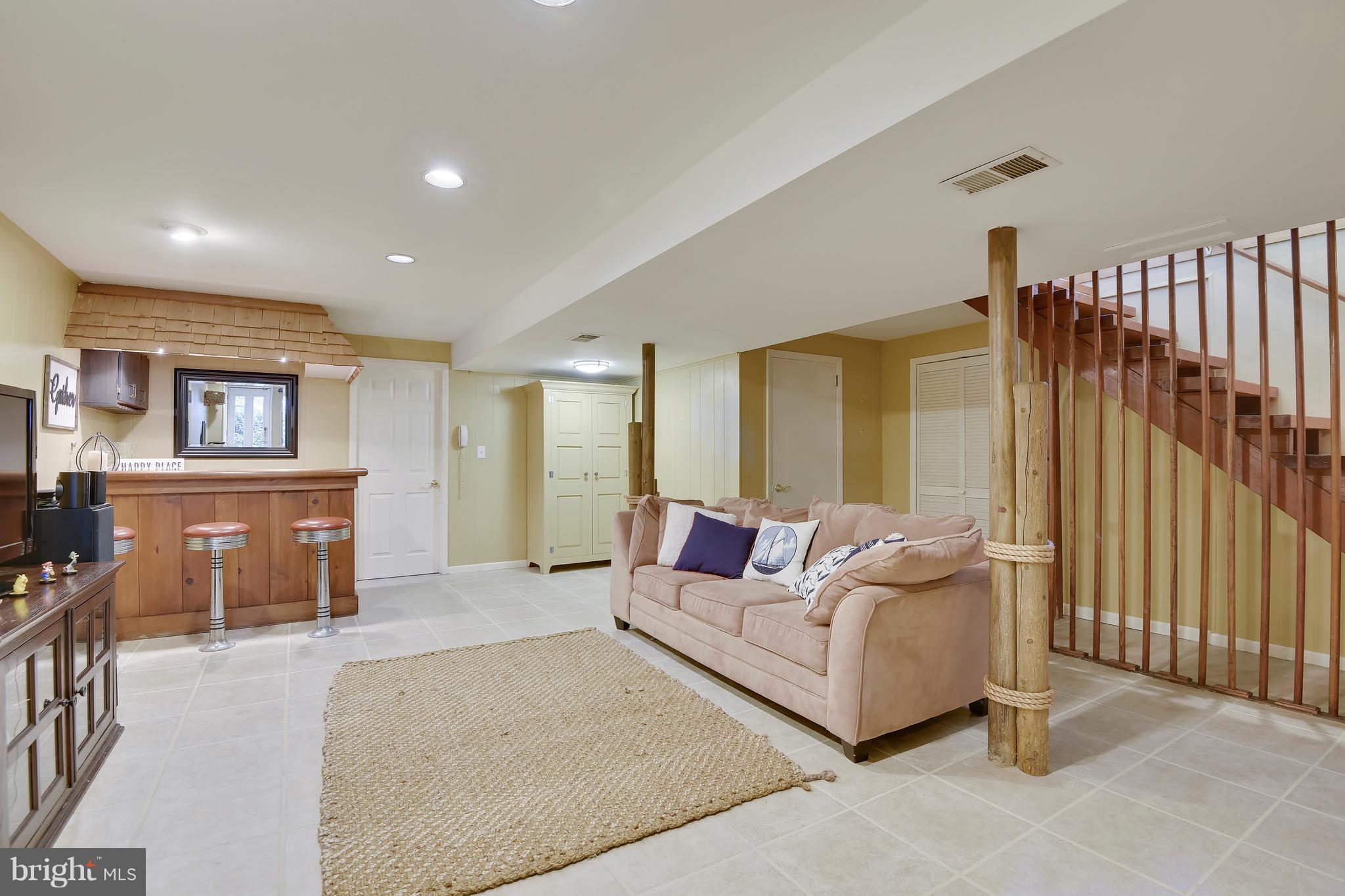 BEN OAKS ON SEVERN - Residential