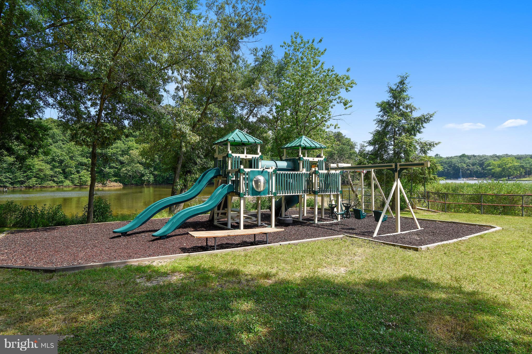 BEN OAKS ON SEVERN - Residential