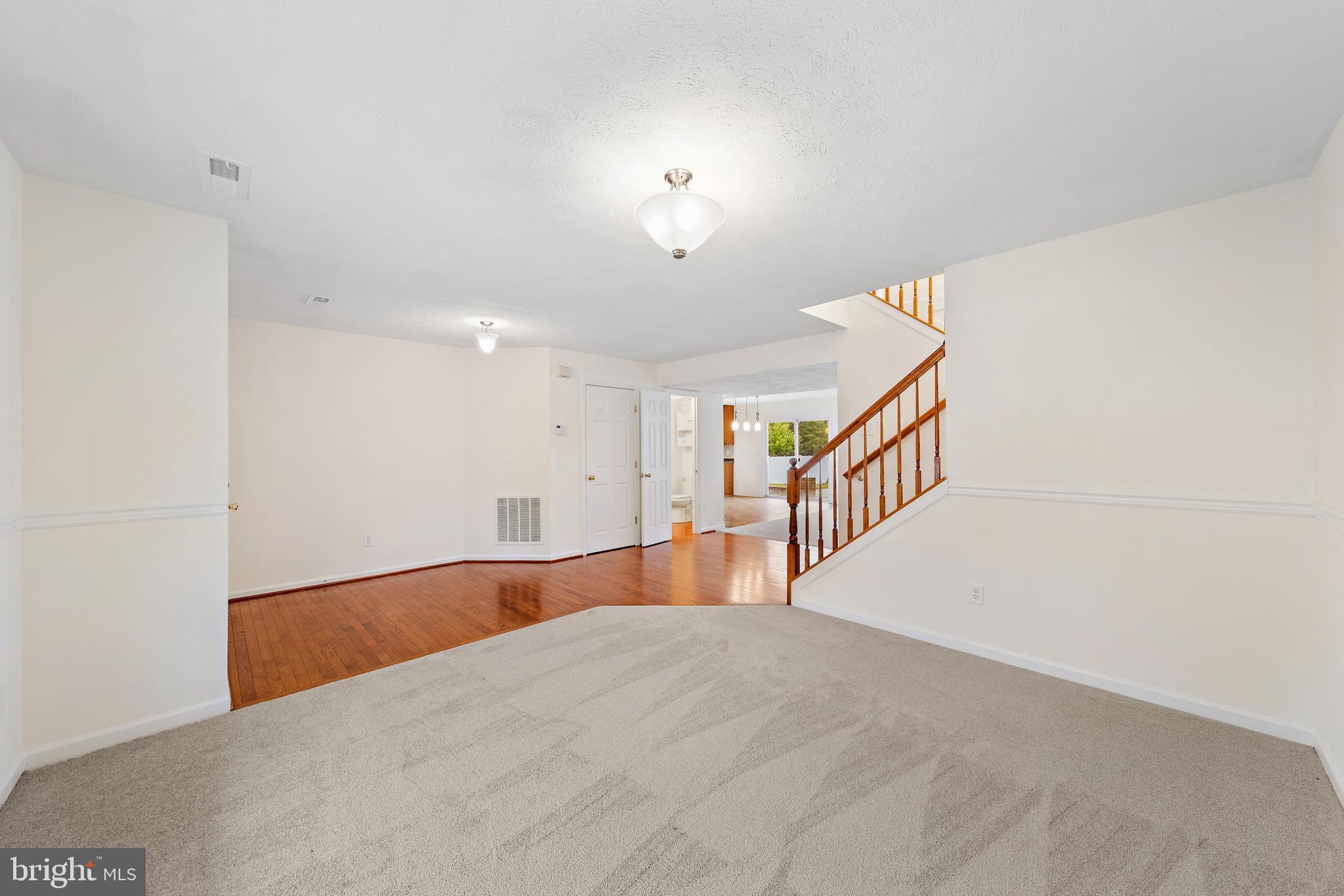 CATTAIL COMMONS - Residential