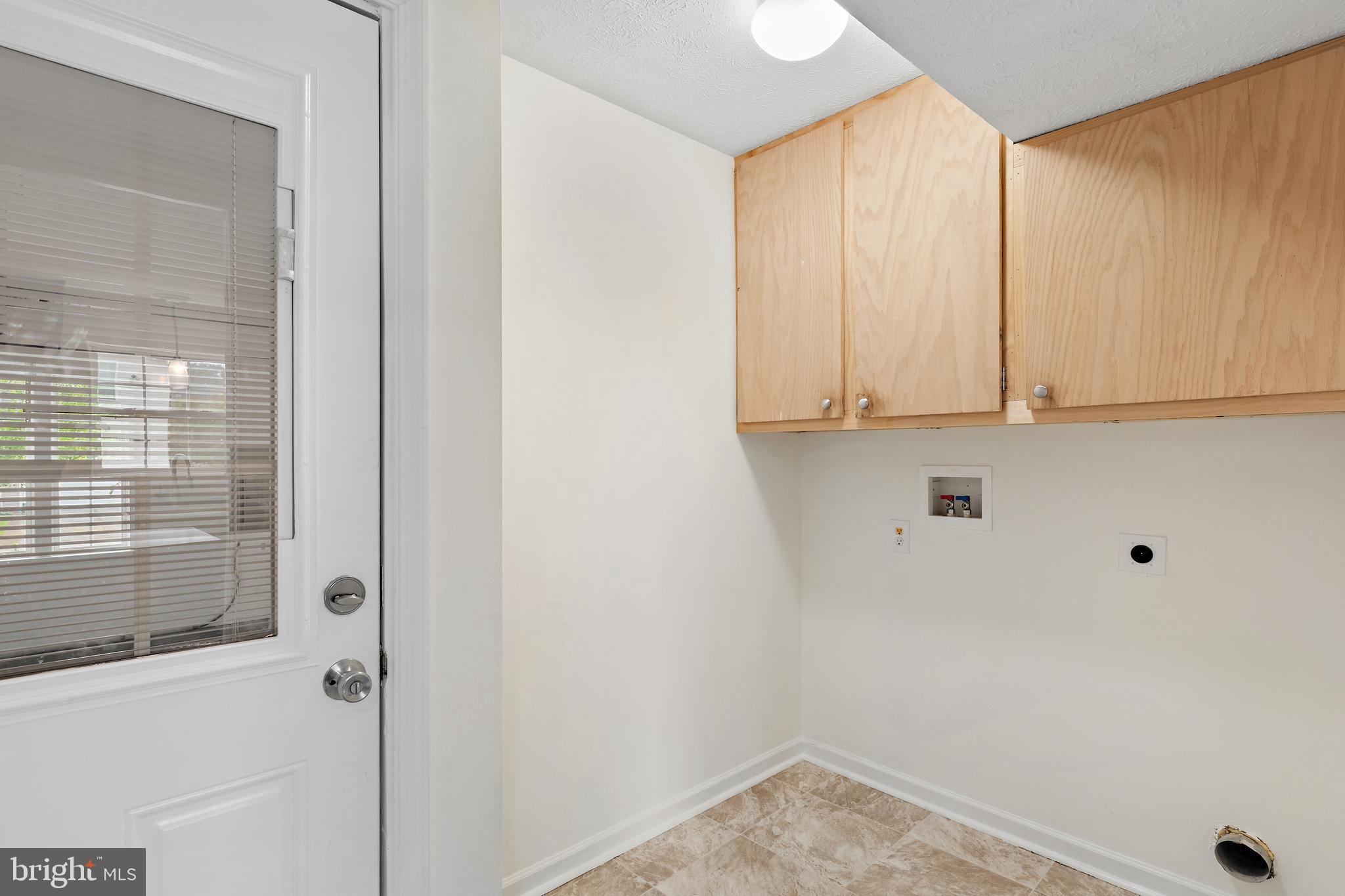 CATTAIL COMMONS - Residential