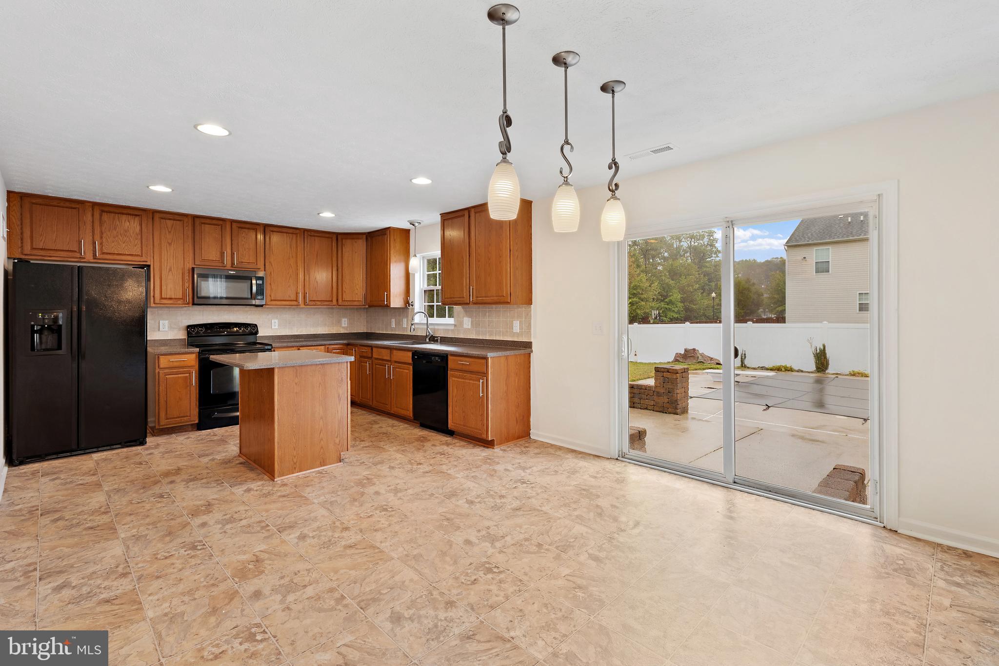 CATTAIL COMMONS - Residential