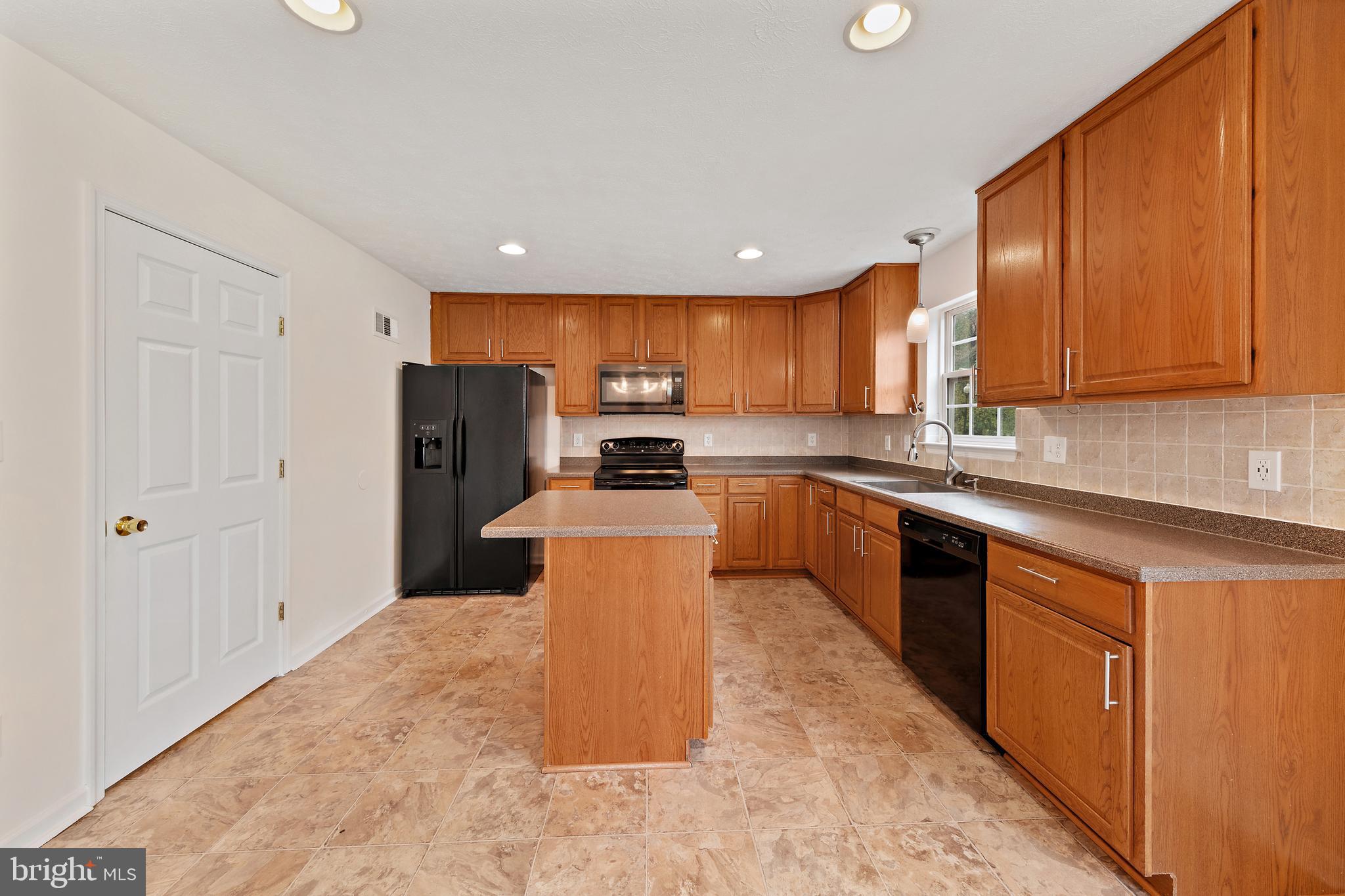 CATTAIL COMMONS - Residential