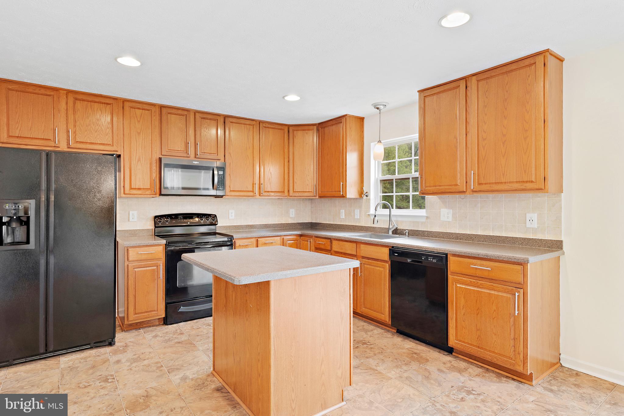 CATTAIL COMMONS - Residential