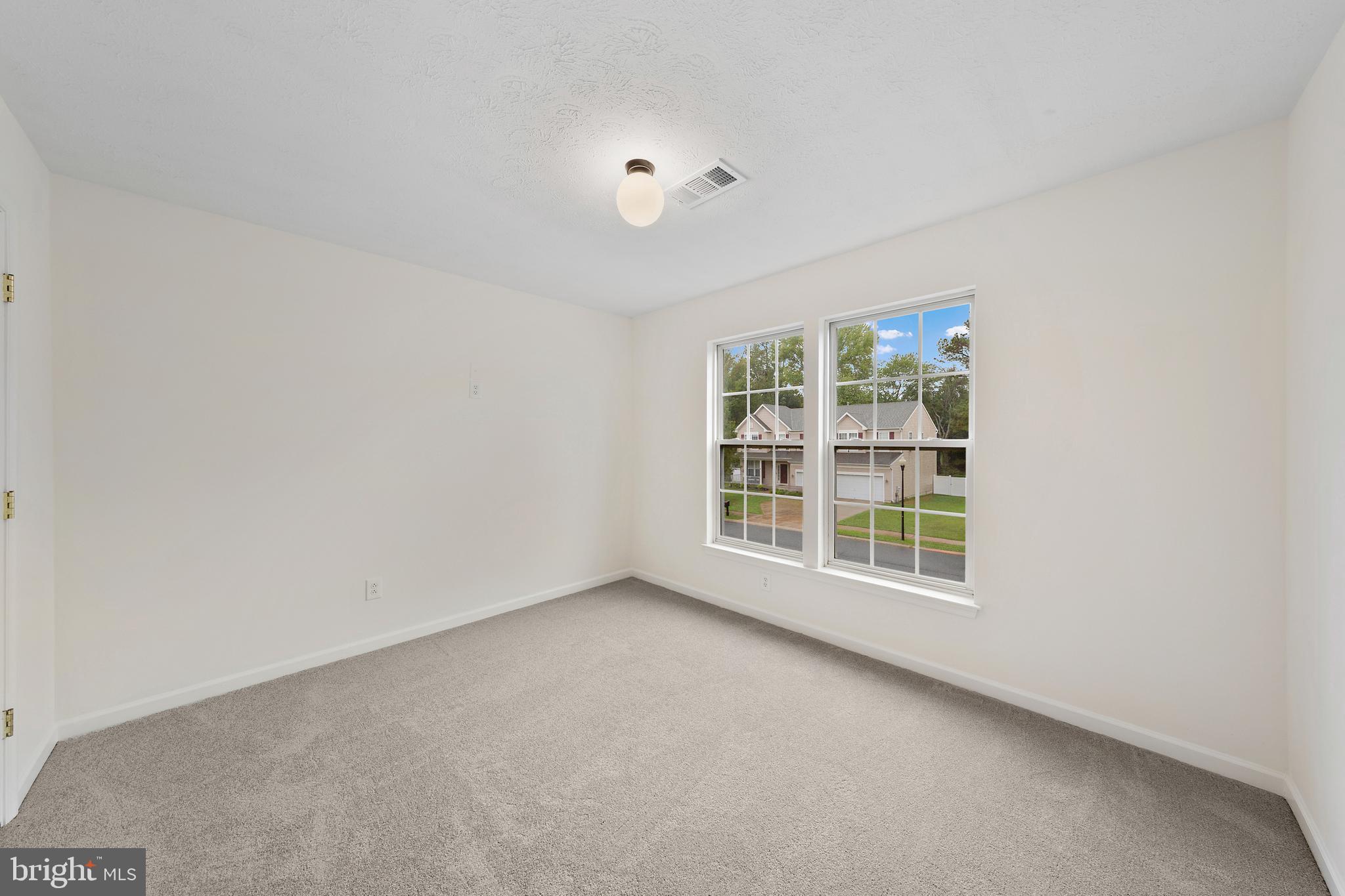 CATTAIL COMMONS - Residential