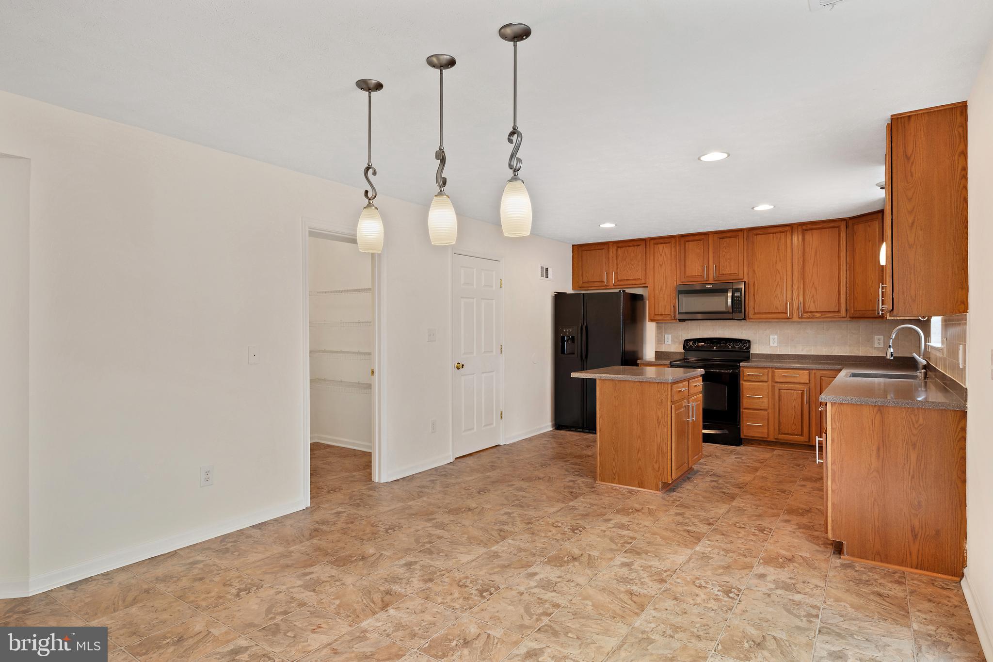 CATTAIL COMMONS - Residential