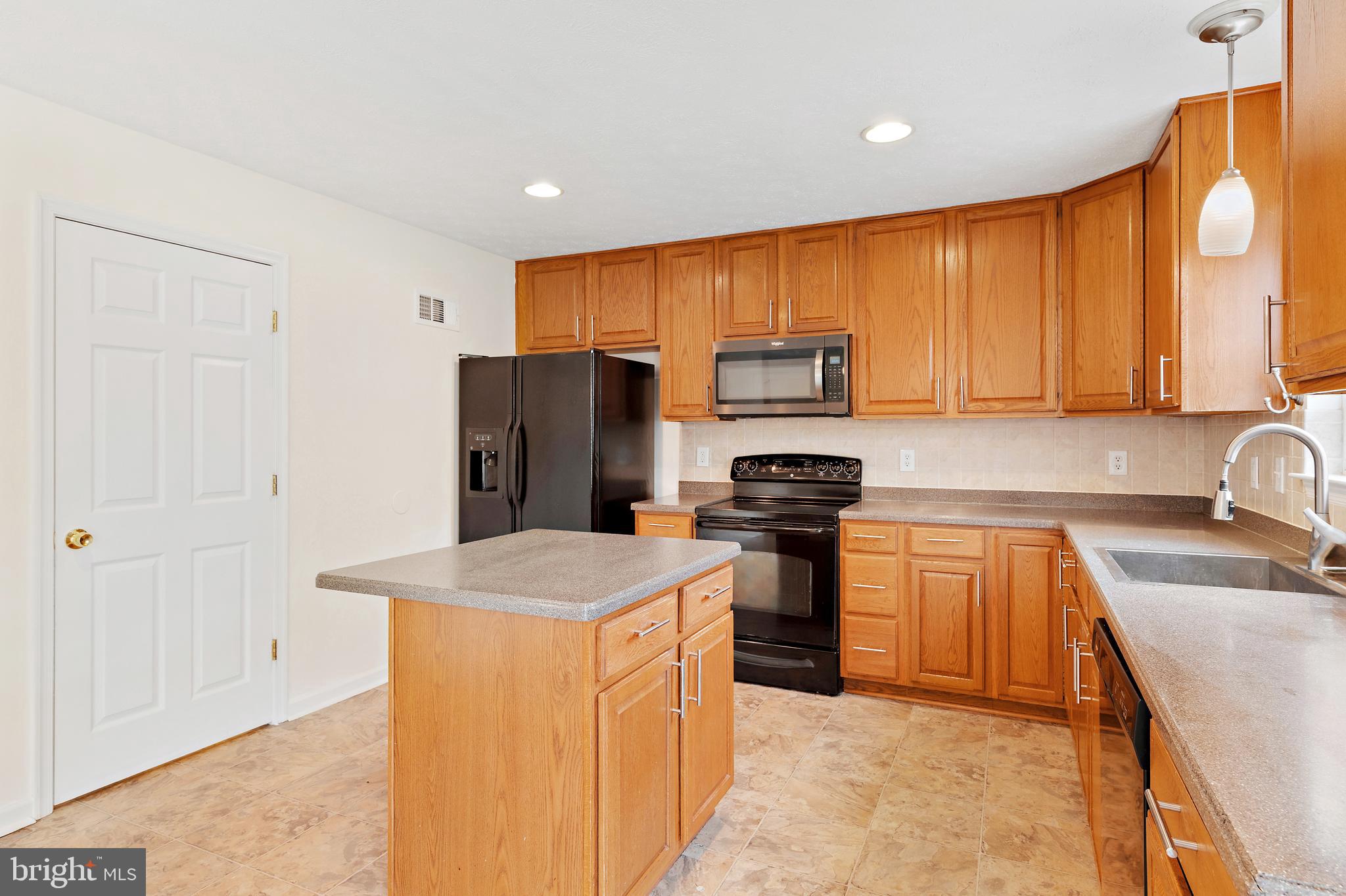 CATTAIL COMMONS - Residential