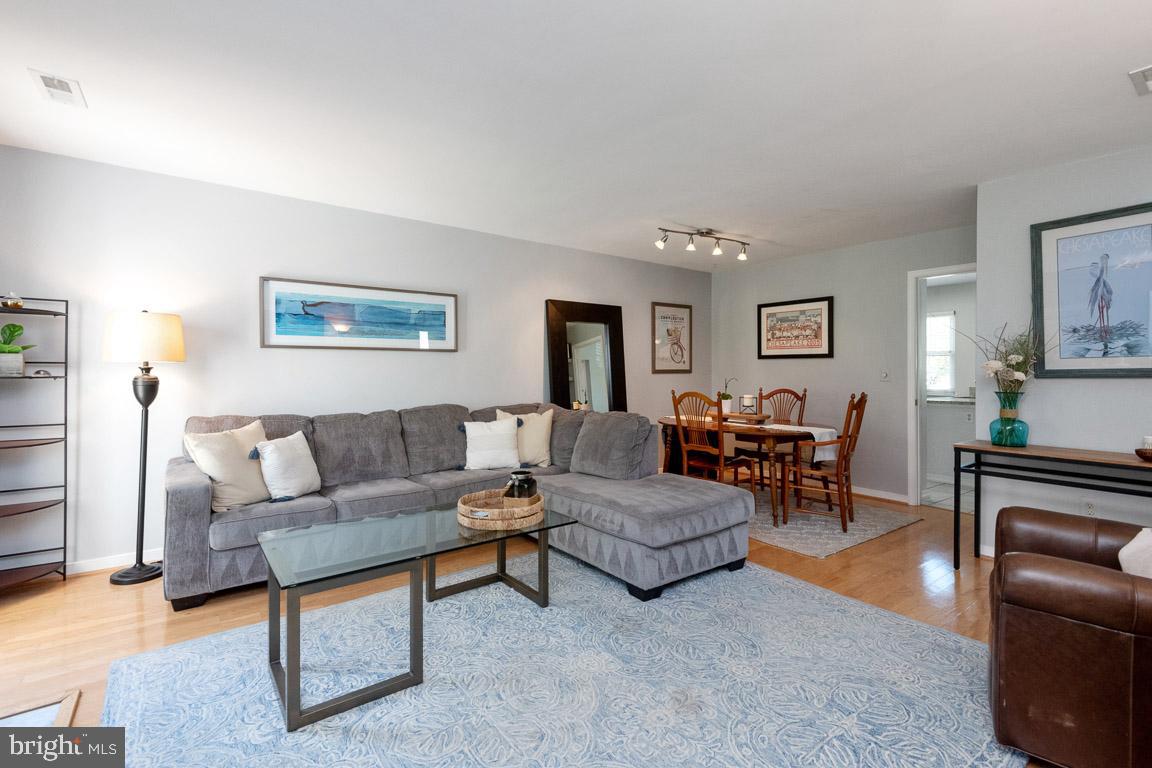 EDGEWOOD GREEN - Residential