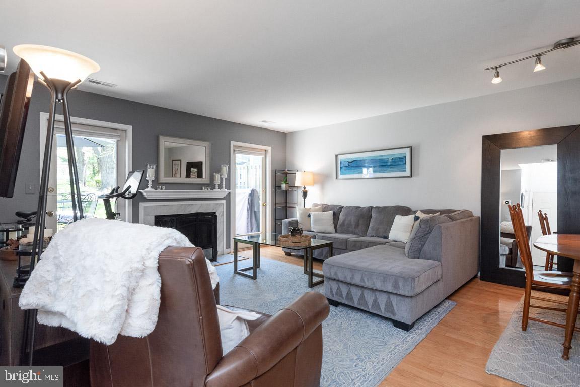 EDGEWOOD GREEN - Residential