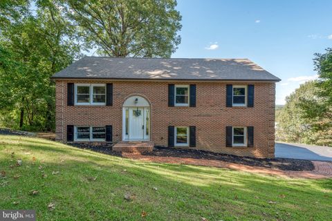 Photo of 4137 Millbrook Road, MOUNT JOY, PA 17552 (MLS # PALA2076208)