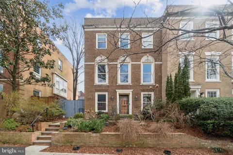 MLS: DCDC2189110
