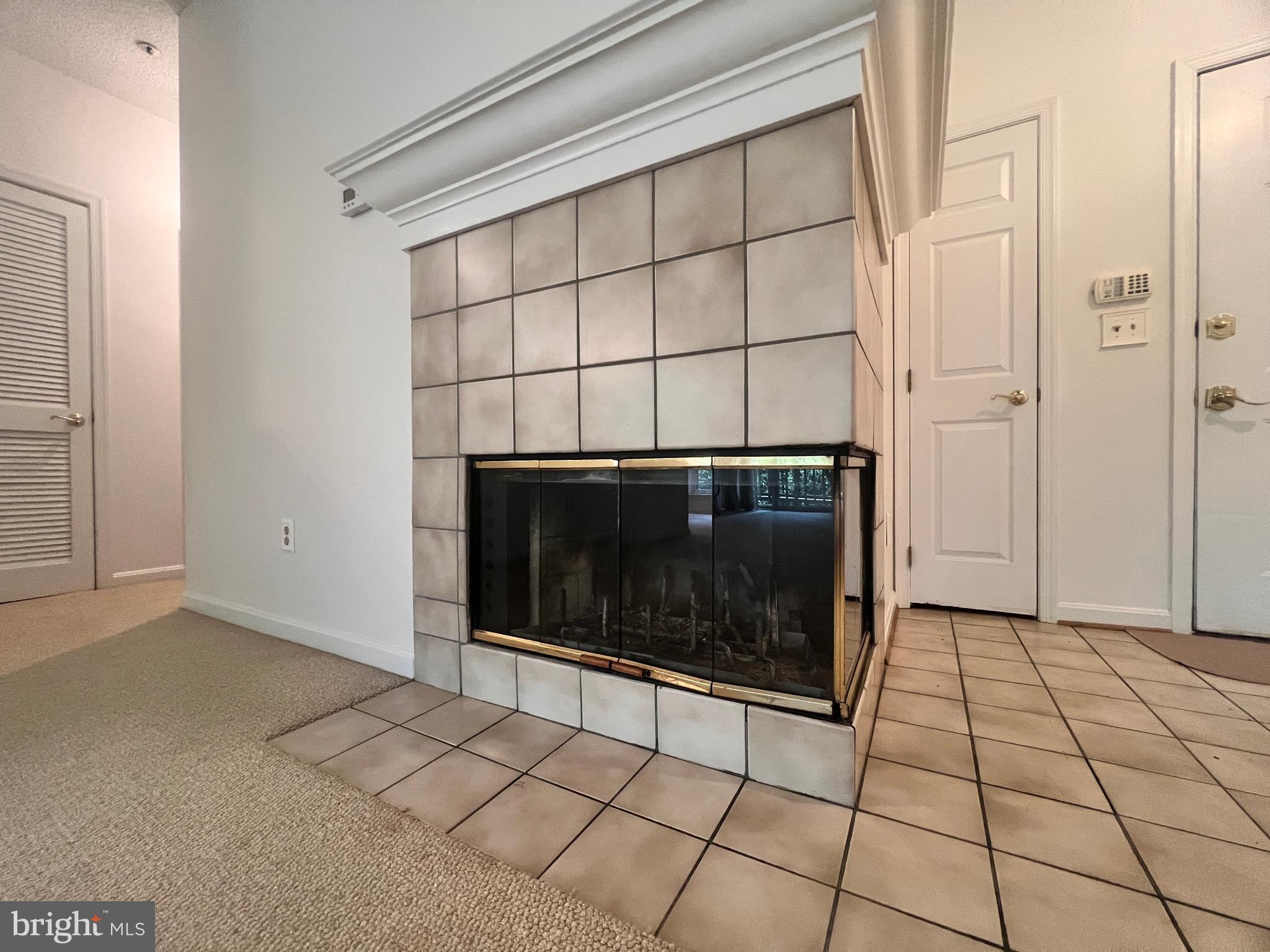 103 SQUARE RIGGER WAY 103