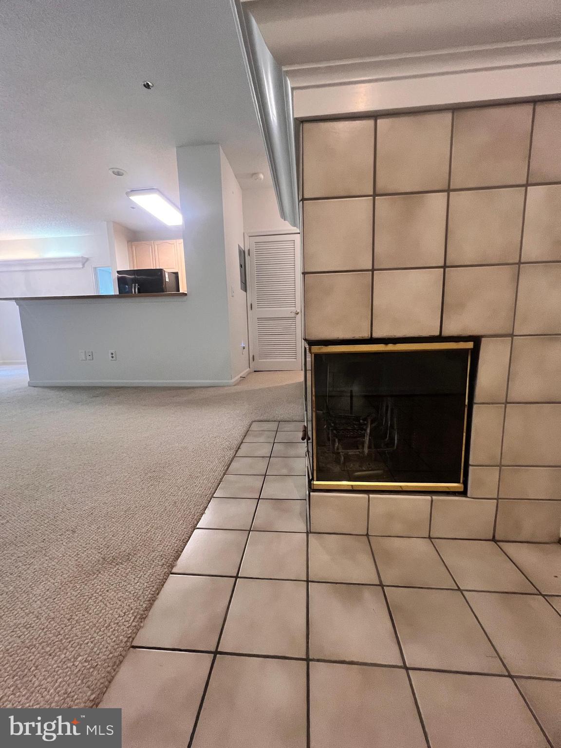 103 SQUARE RIGGER WAY 103