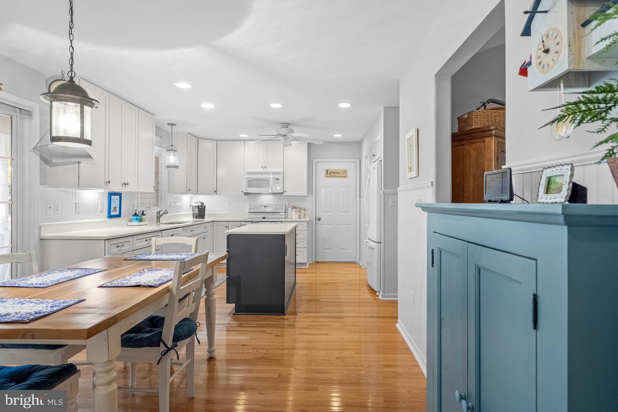 72 GAINSBOROUGH DRIVE