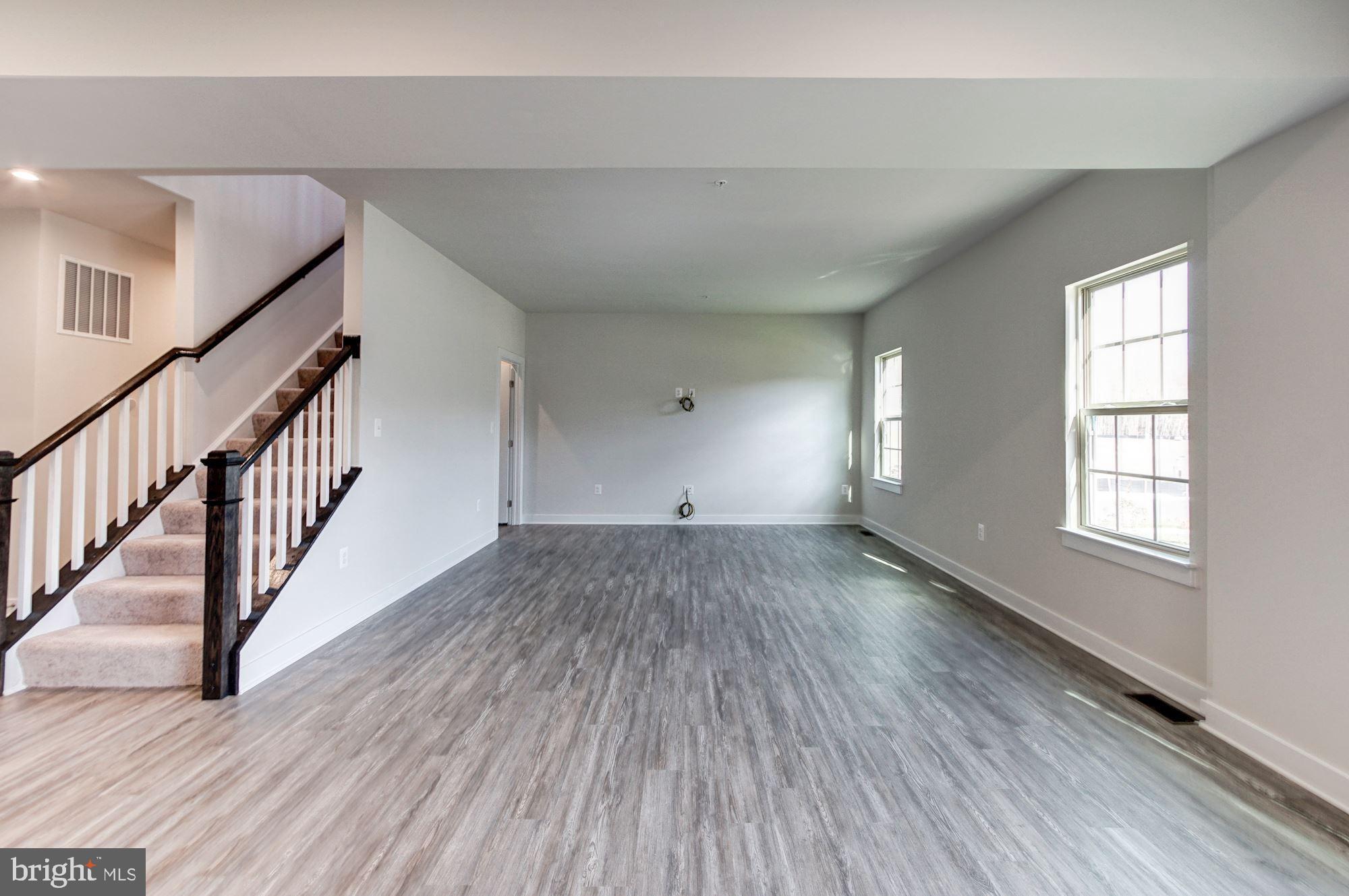 TIMOTHY BRANCH SINGLES - Residential