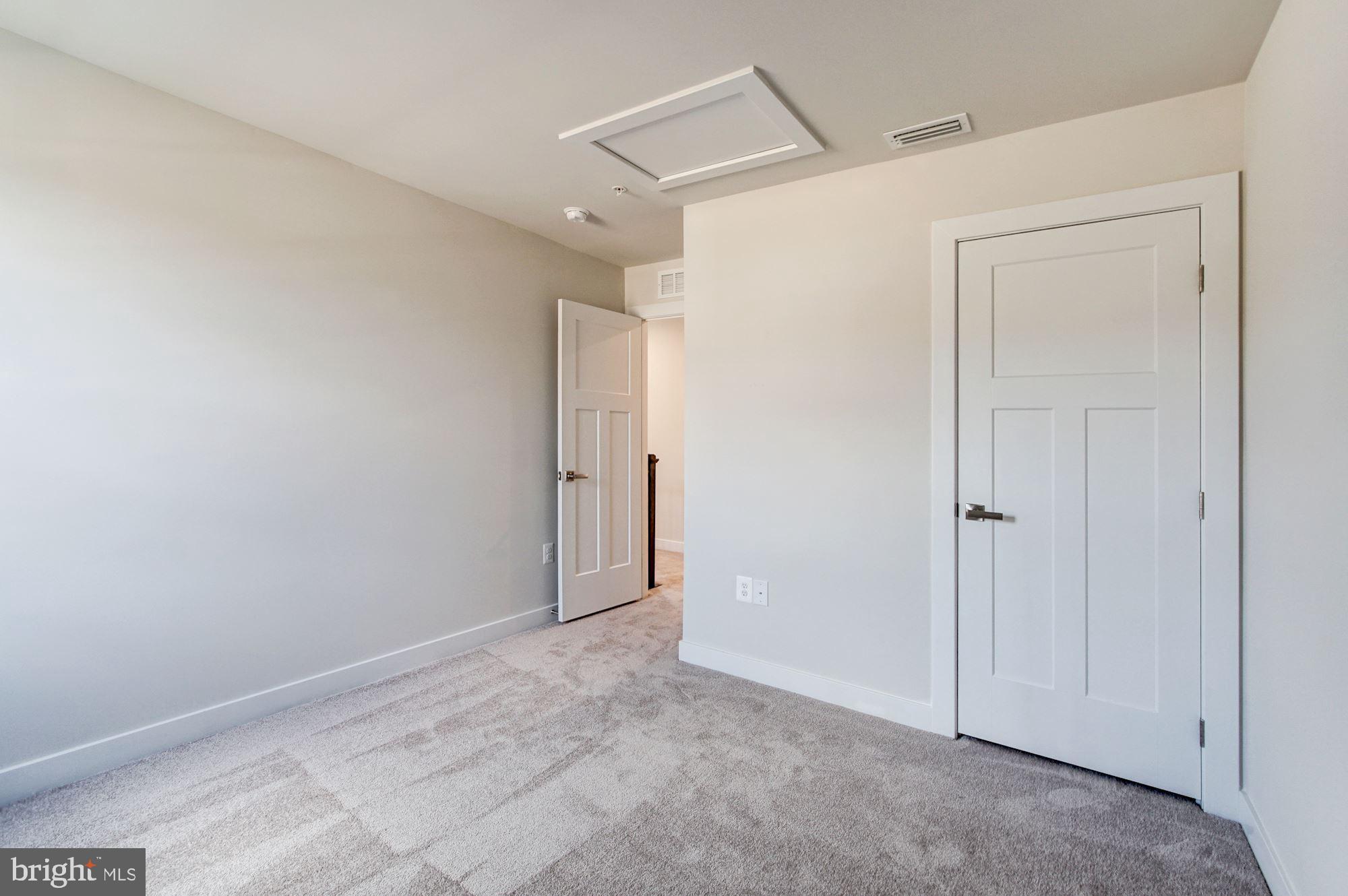 TIMOTHY BRANCH SINGLES - Residential