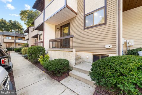Townhouse For Sale - 47 Mara Court<br/> CHERRY HILL, NJ 08002