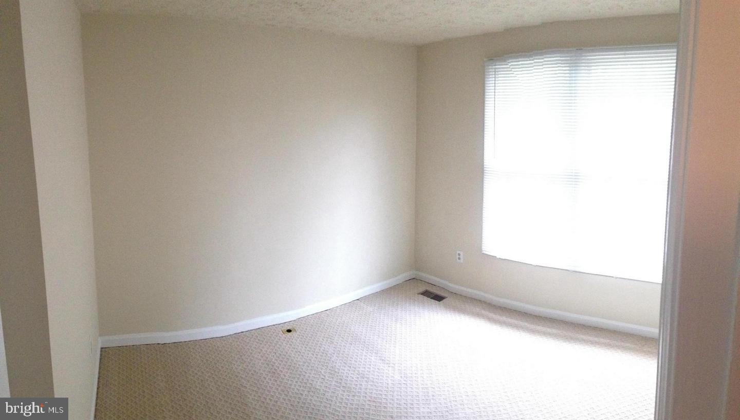 HERITAGE ESTATES - Residential Lease