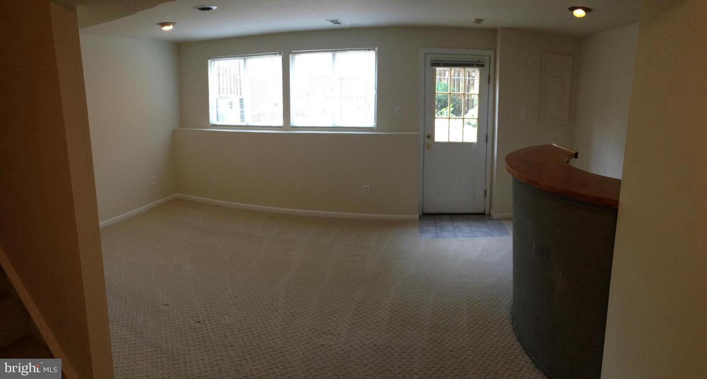 HERITAGE ESTATES - Residential Lease