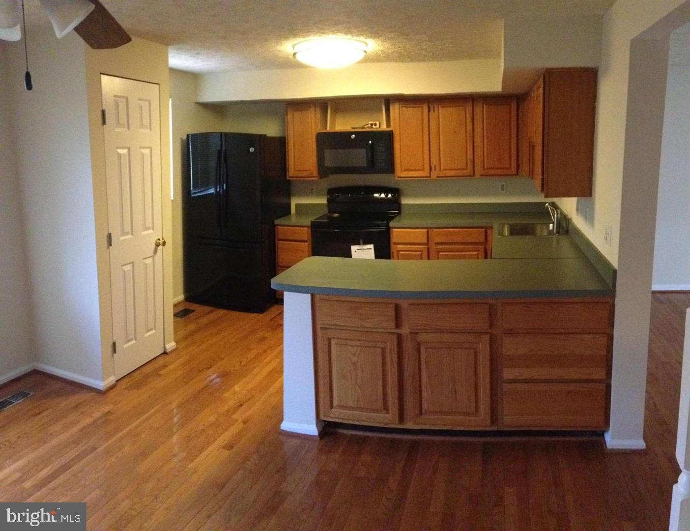 HERITAGE ESTATES - Residential Lease