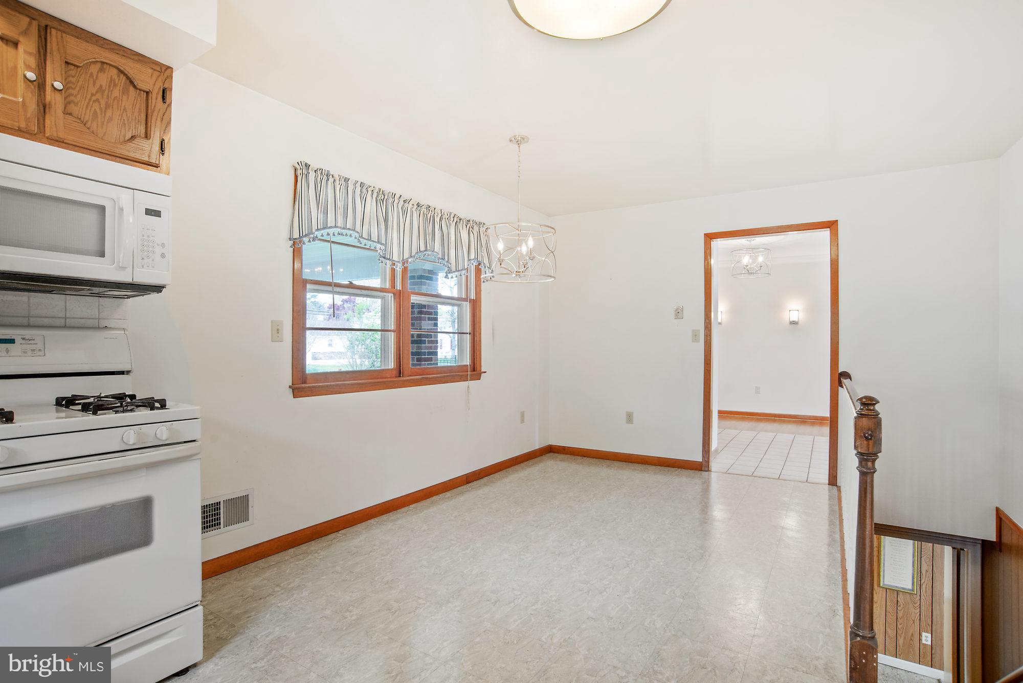 MAGOTHY MANOR - Residential