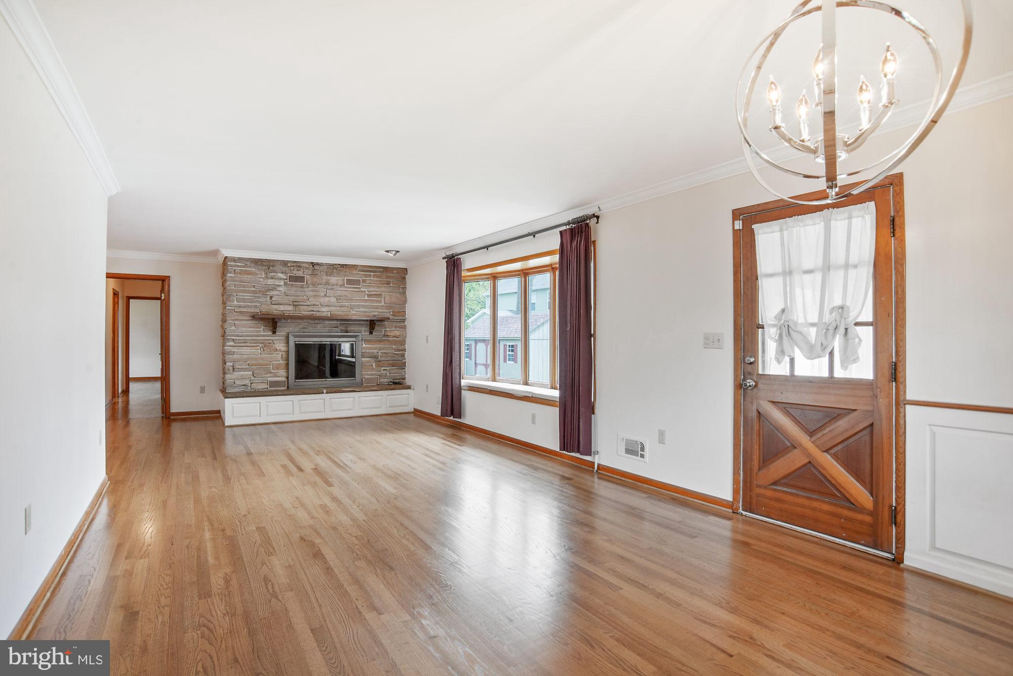 MAGOTHY MANOR - Residential