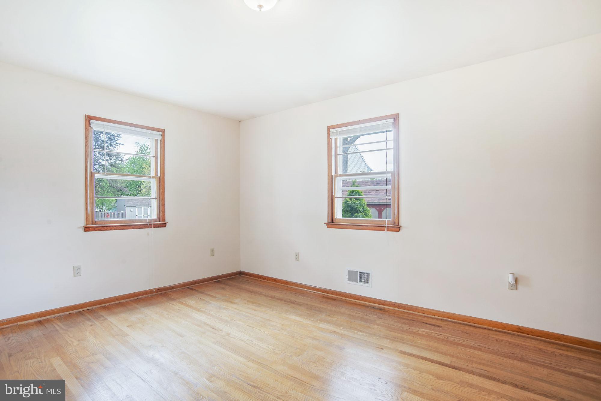 MAGOTHY MANOR - Residential