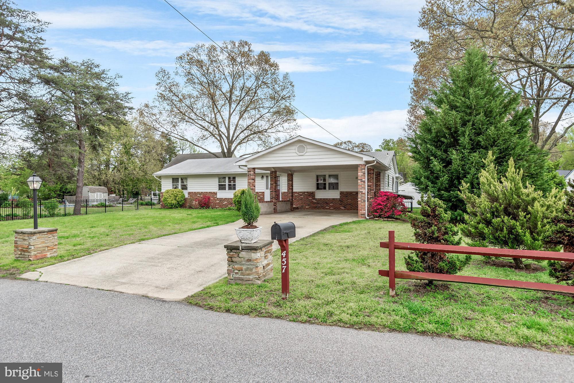 MAGOTHY MANOR - Residential