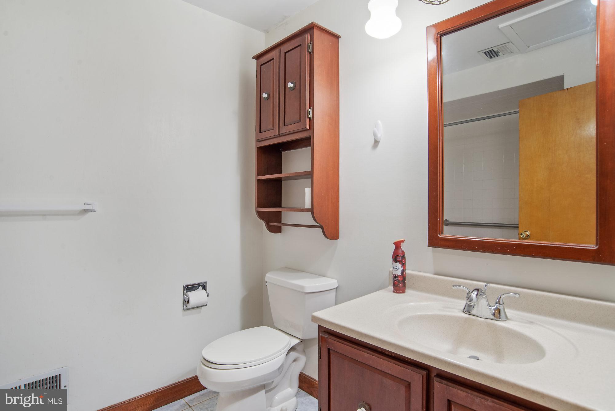 MAGOTHY MANOR - Residential