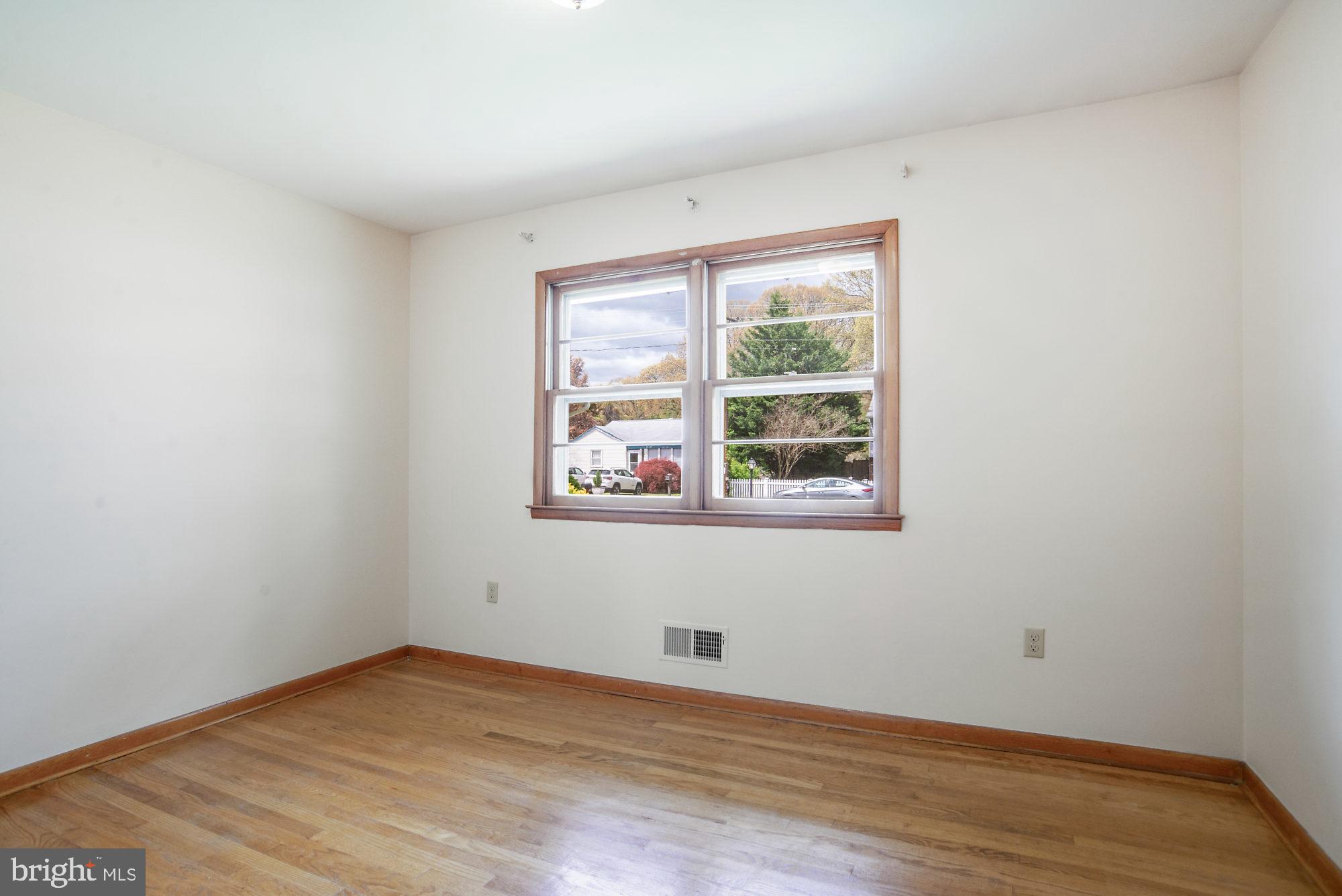 MAGOTHY MANOR - Residential