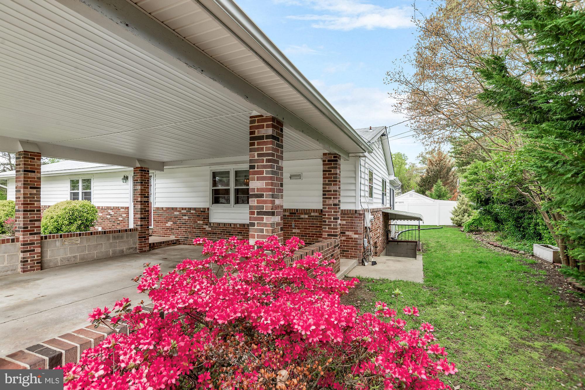 MAGOTHY MANOR - Residential