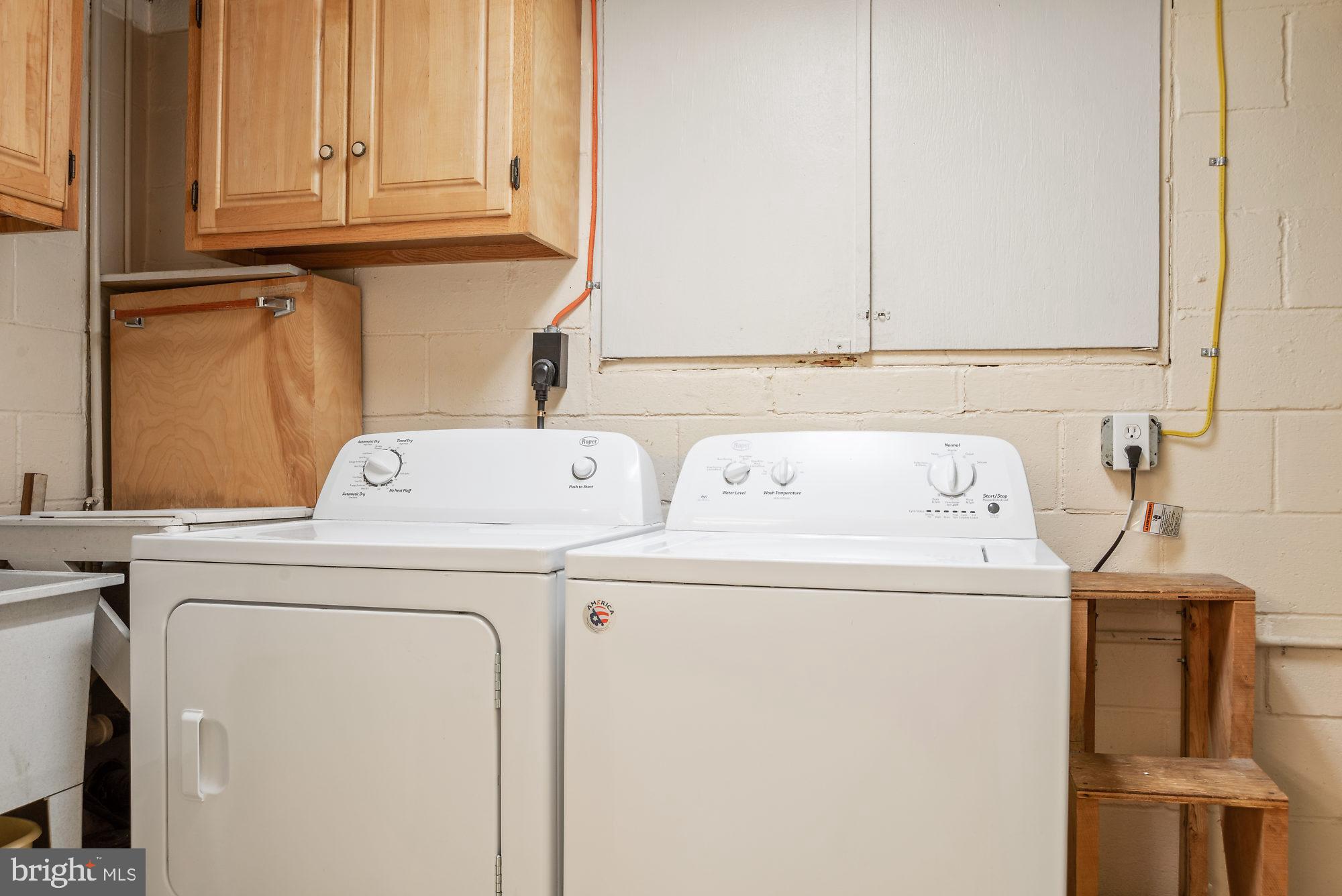 MAGOTHY MANOR - Residential