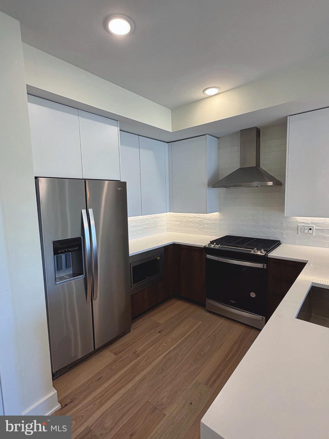 1723 FRANCIS STREET 4H