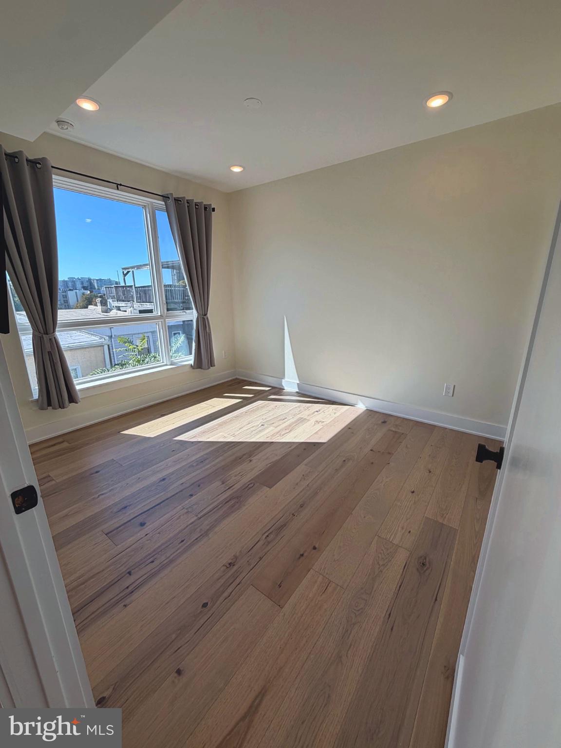 1723 FRANCIS STREET 4H